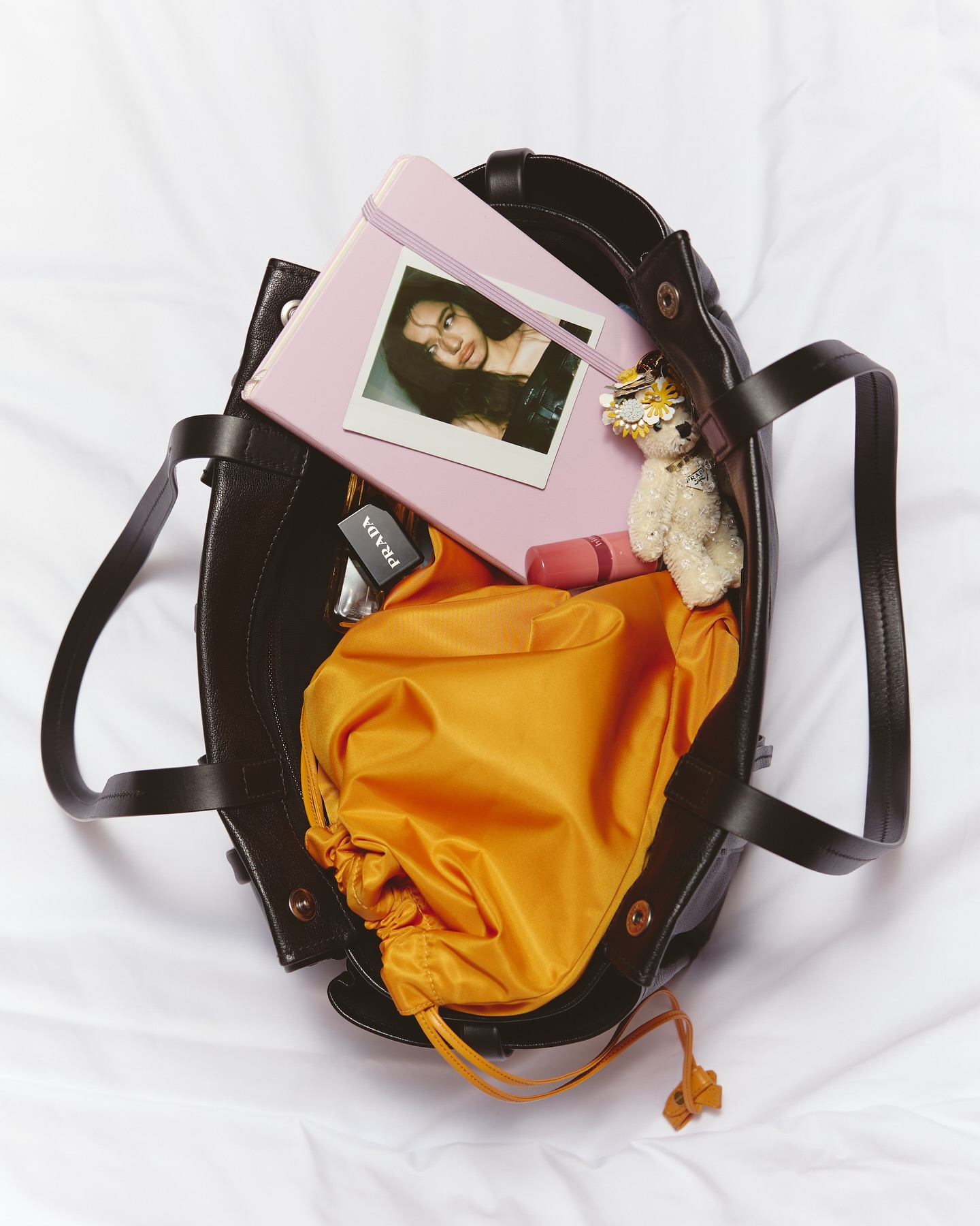 วี - วิโอเลต วอเทียร์