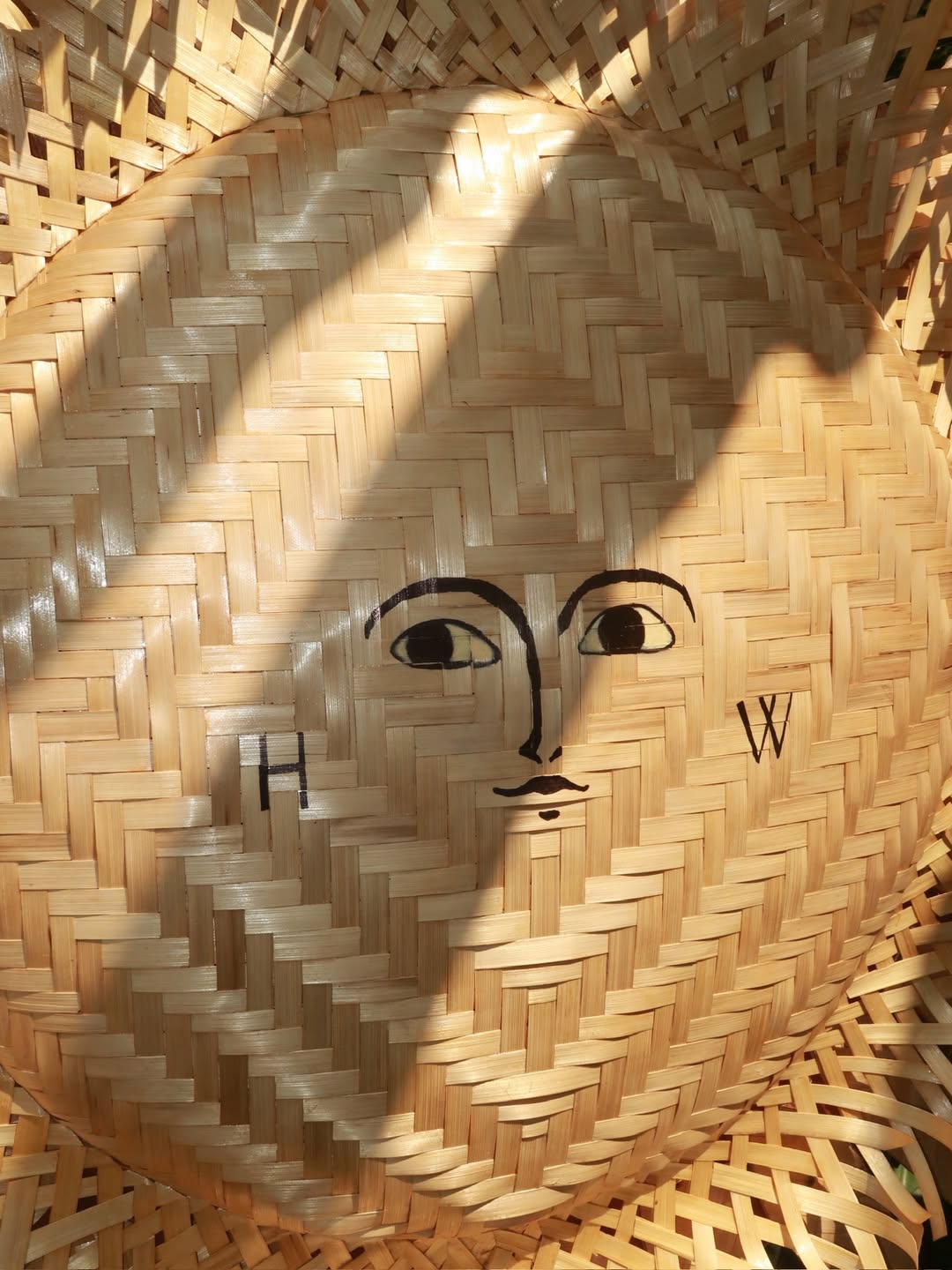 วี - วิโอเลต วอเทียร์