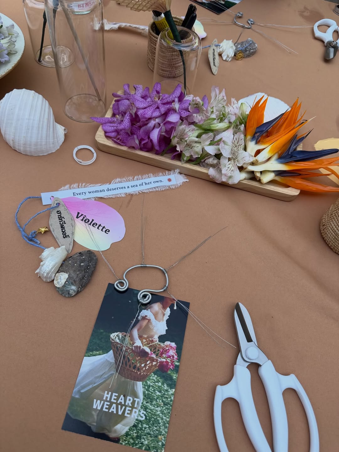 วี - วิโอเลต วอเทียร์