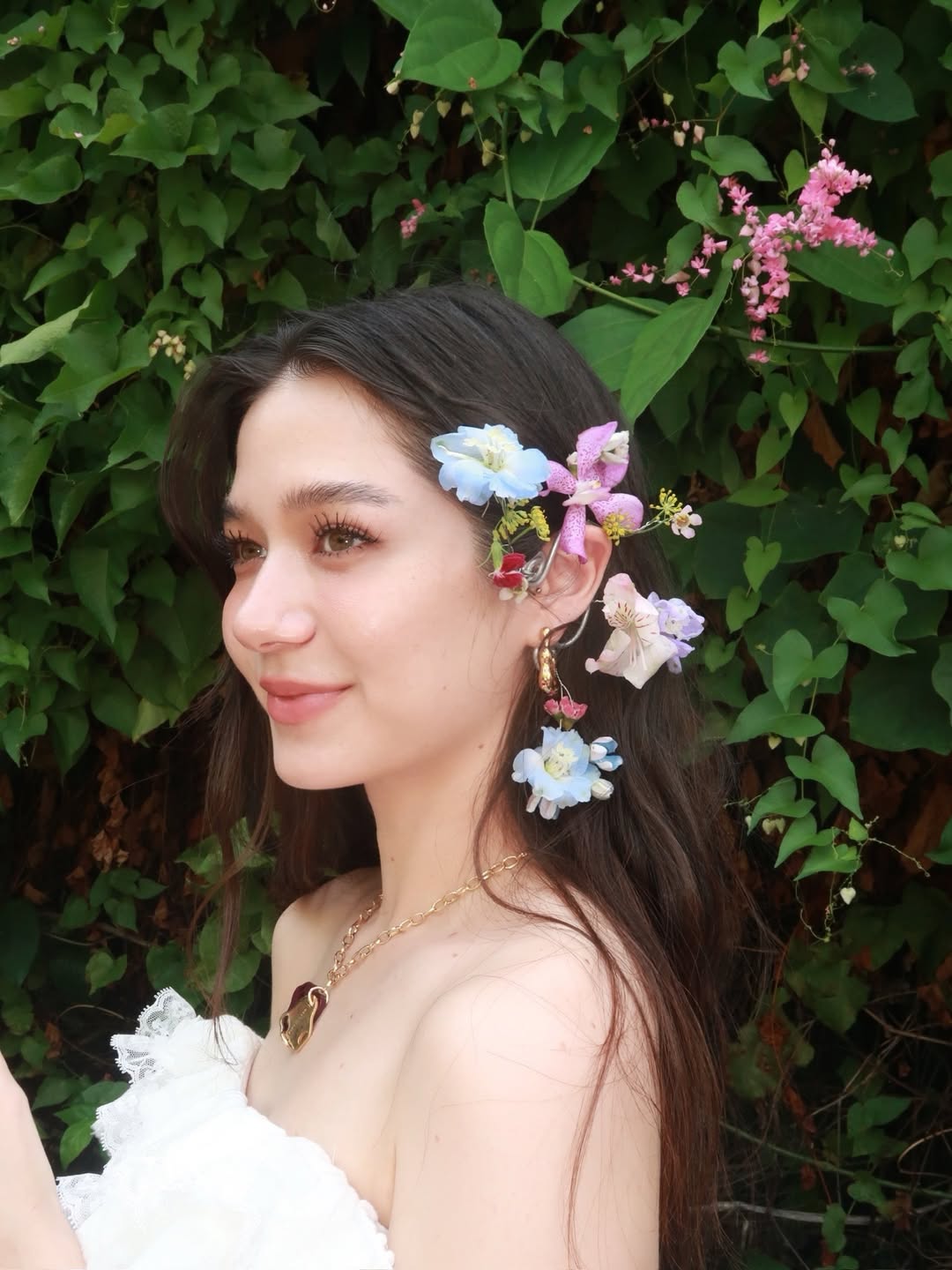 วี - วิโอเลต วอเทียร์