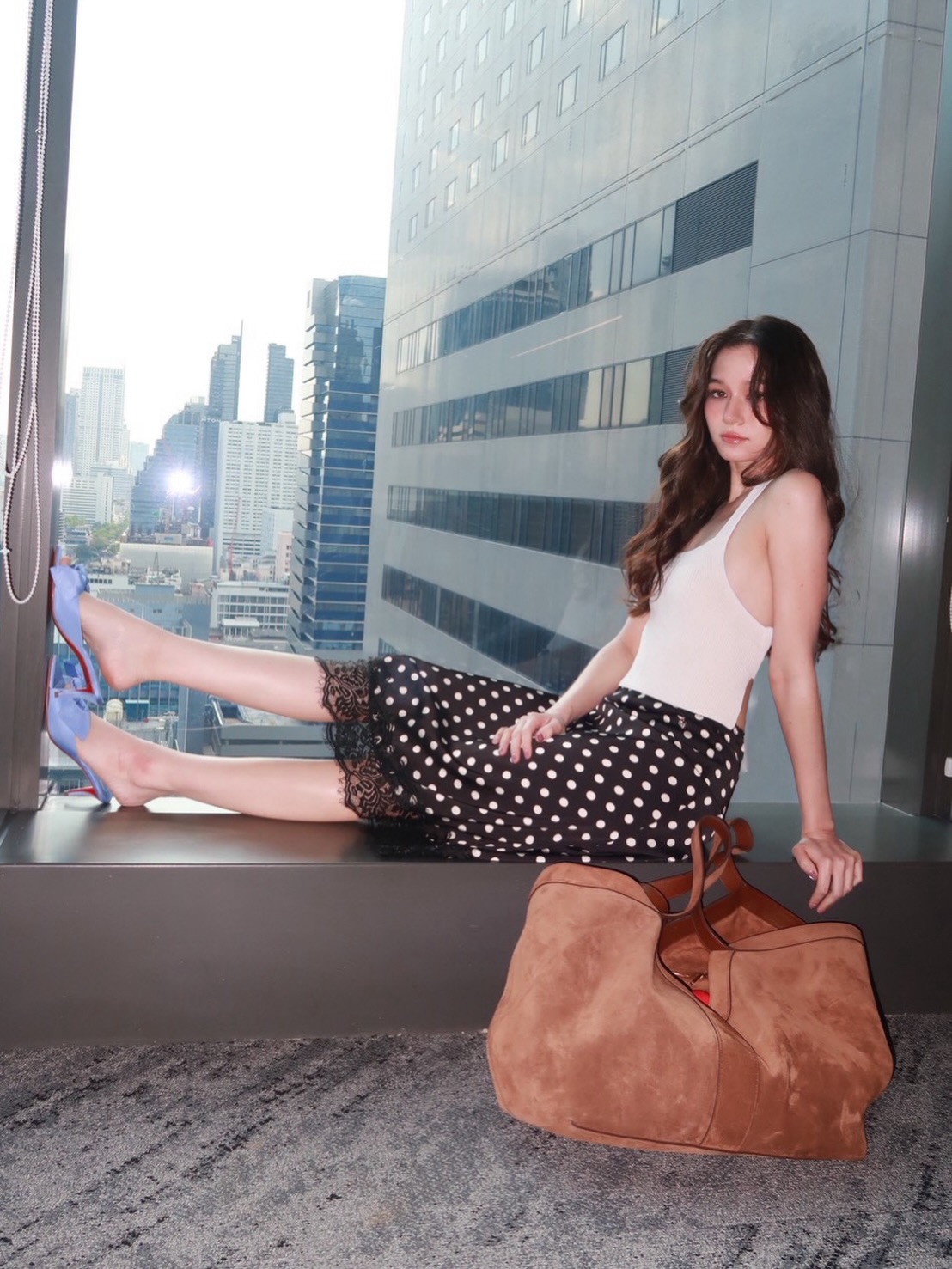 วี - วิโอเลต วอเทียร์