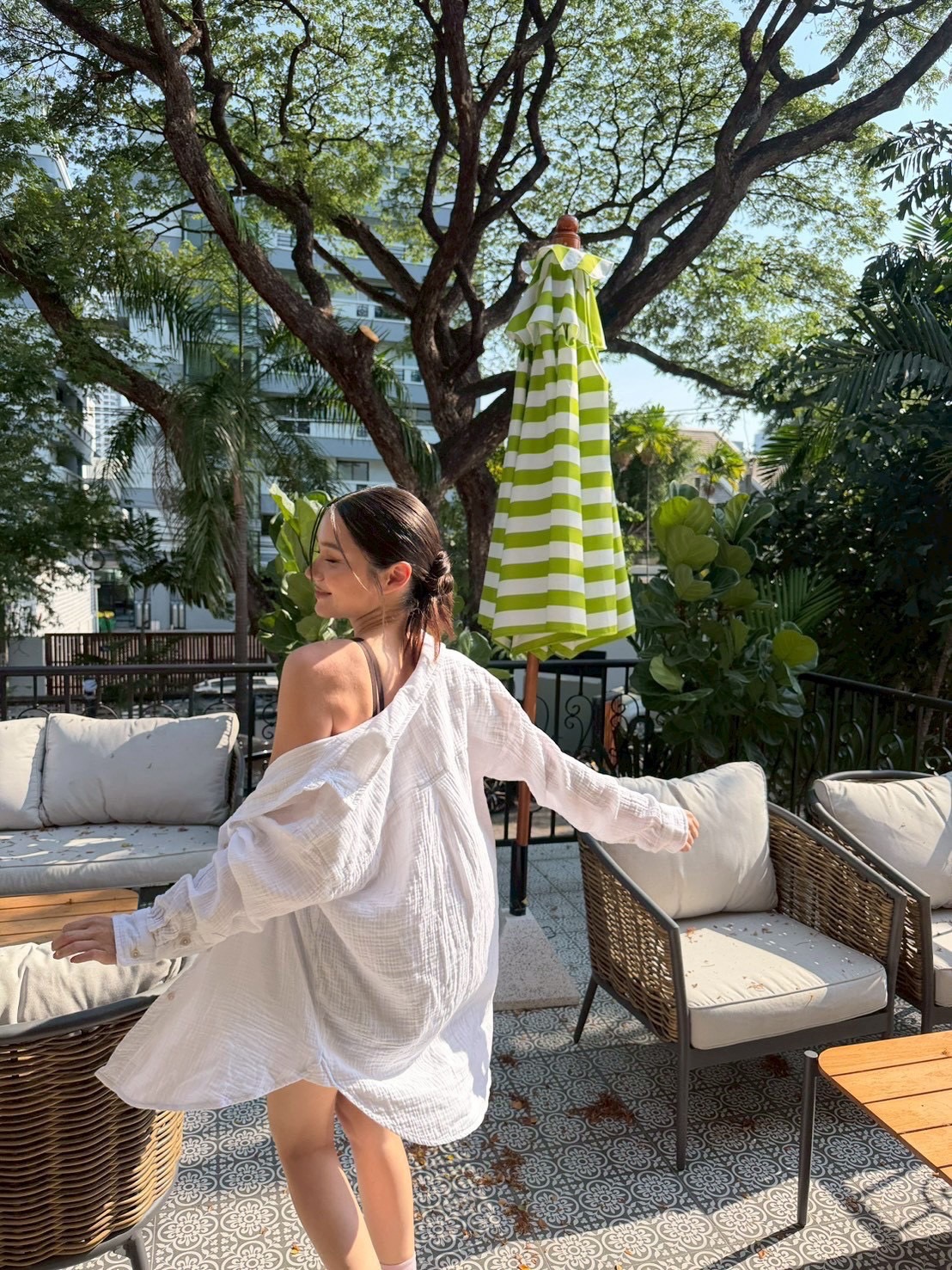 วี - วิโอเลต วอเทียร์