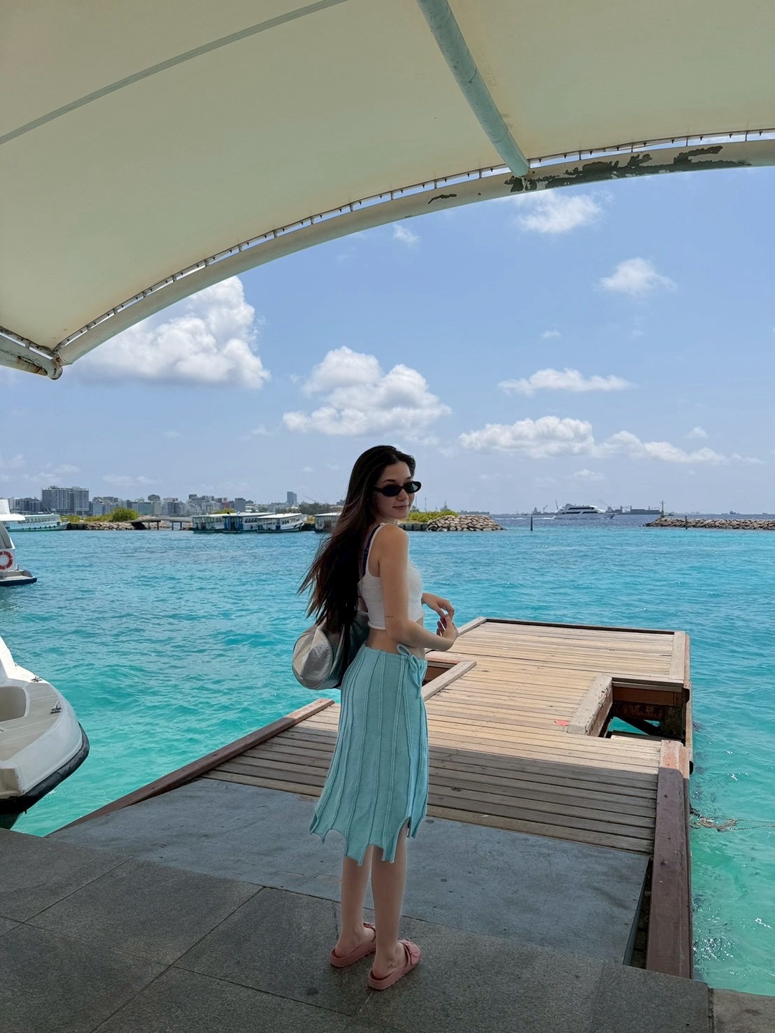 วี - วิโอเลต วอเทียร์