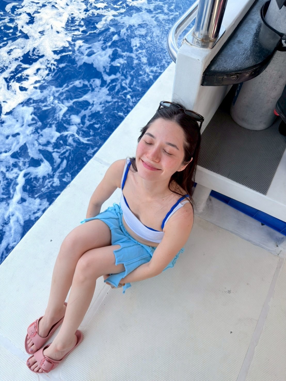 วี - วิโอเลต วอเทียร์