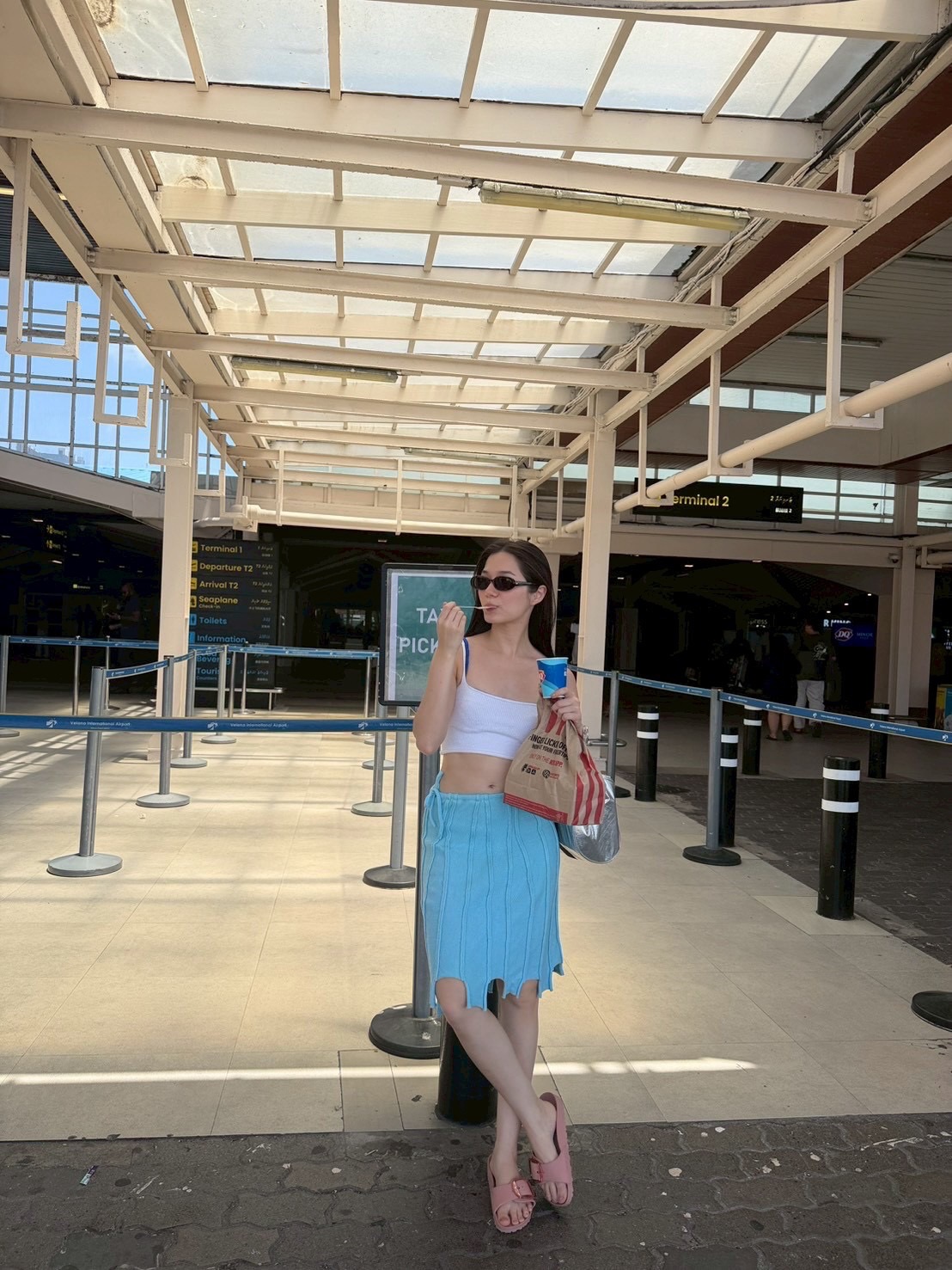 วี - วิโอเลต วอเทียร์