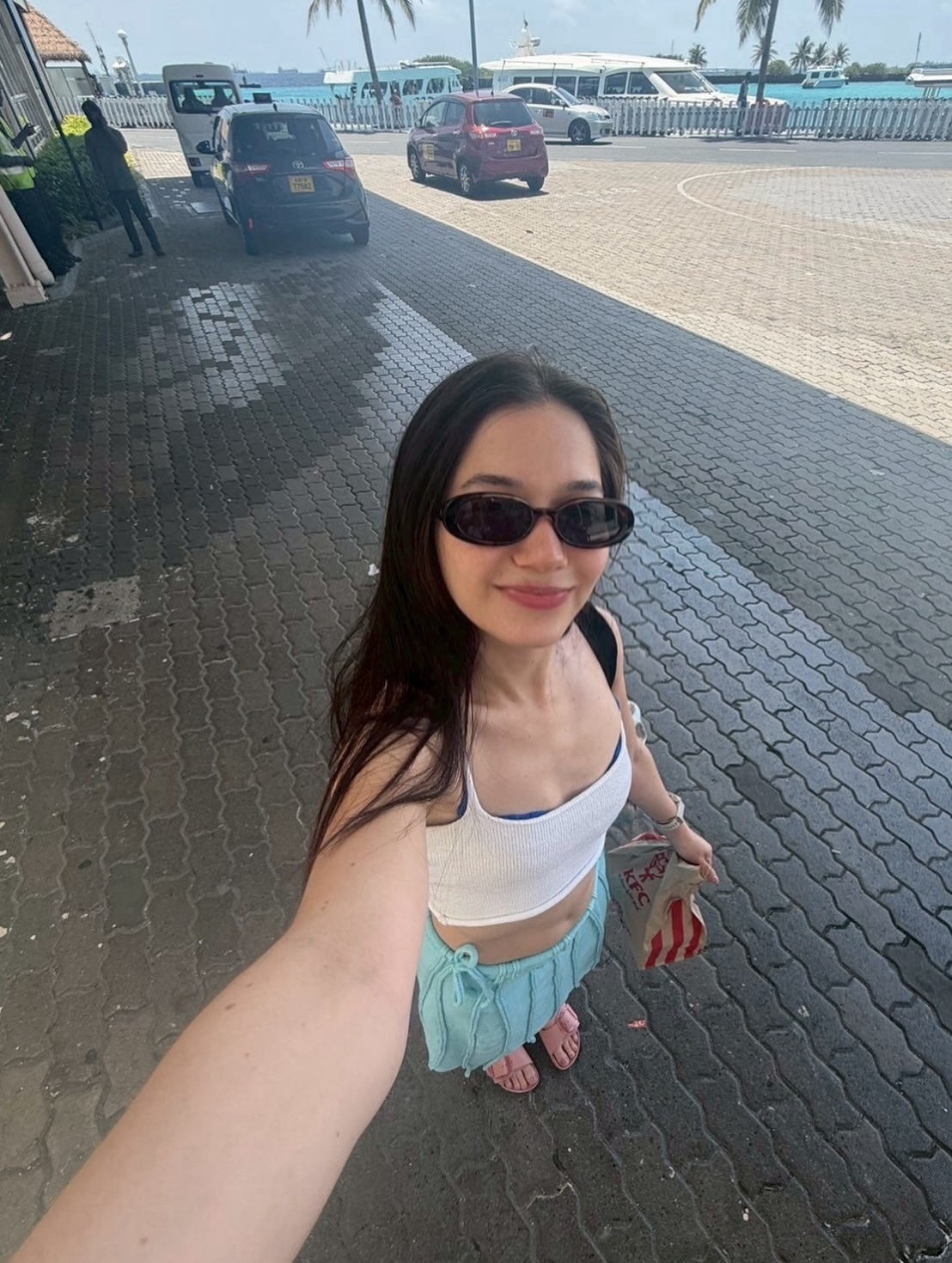 วี - วิโอเลต วอเทียร์