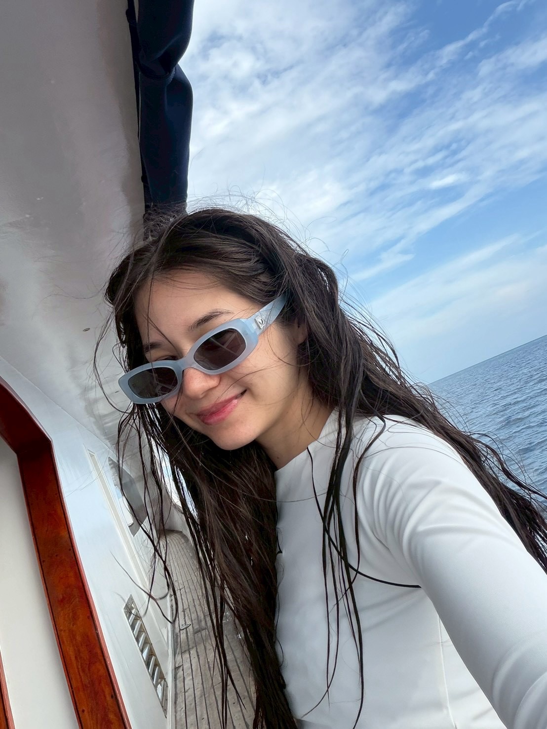 วี - วิโอเลต วอเทียร์