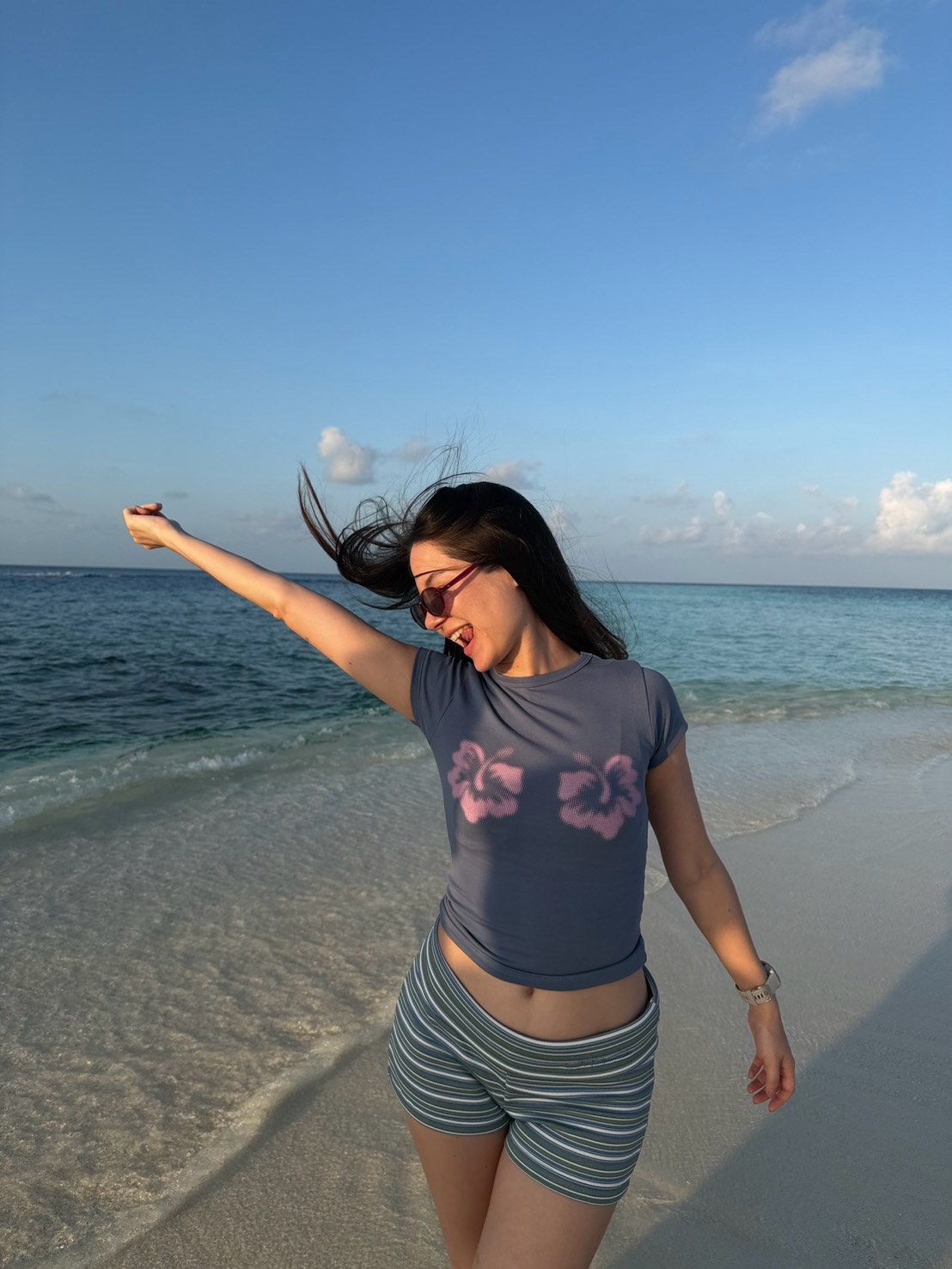 วี - วิโอเลต วอเทียร์