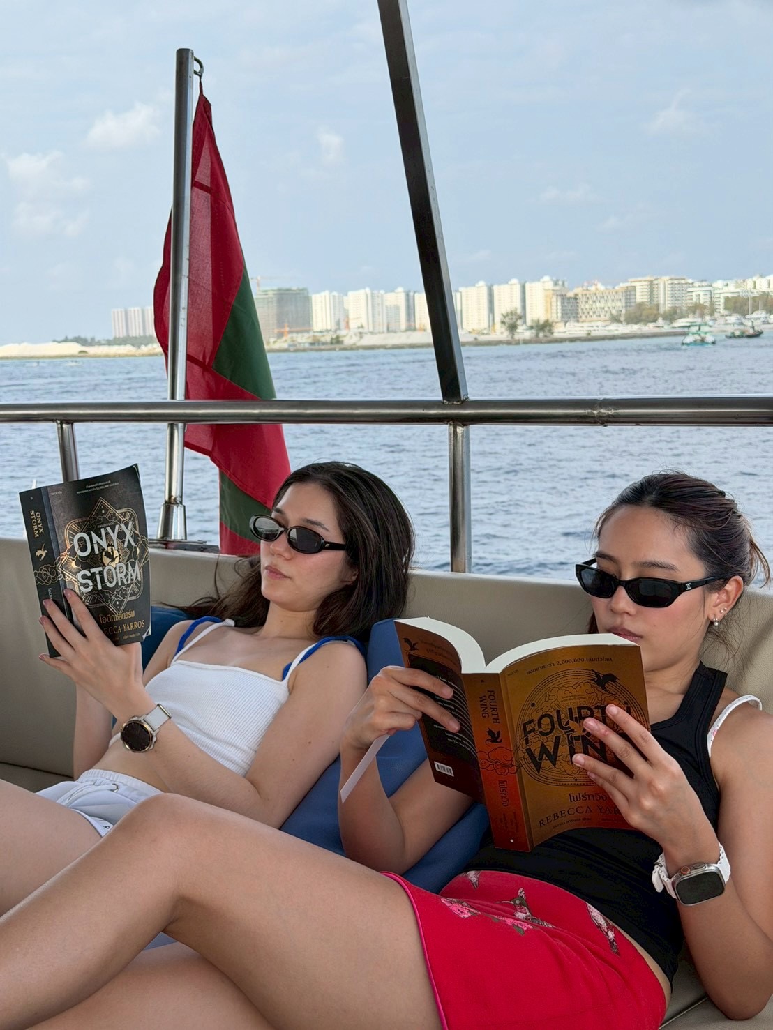 วี - วิโอเลต วอเทียร์