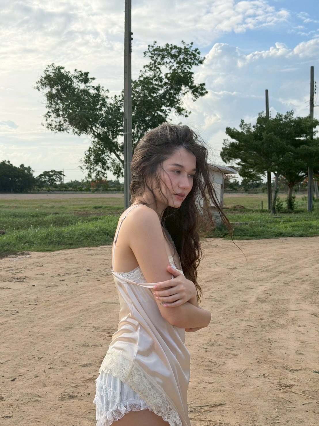 วี - วิโอเลต วอเทียร์