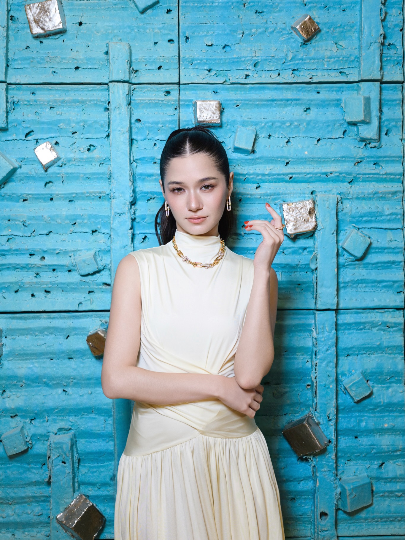 วี - วิโอเลต วอเทียร์
