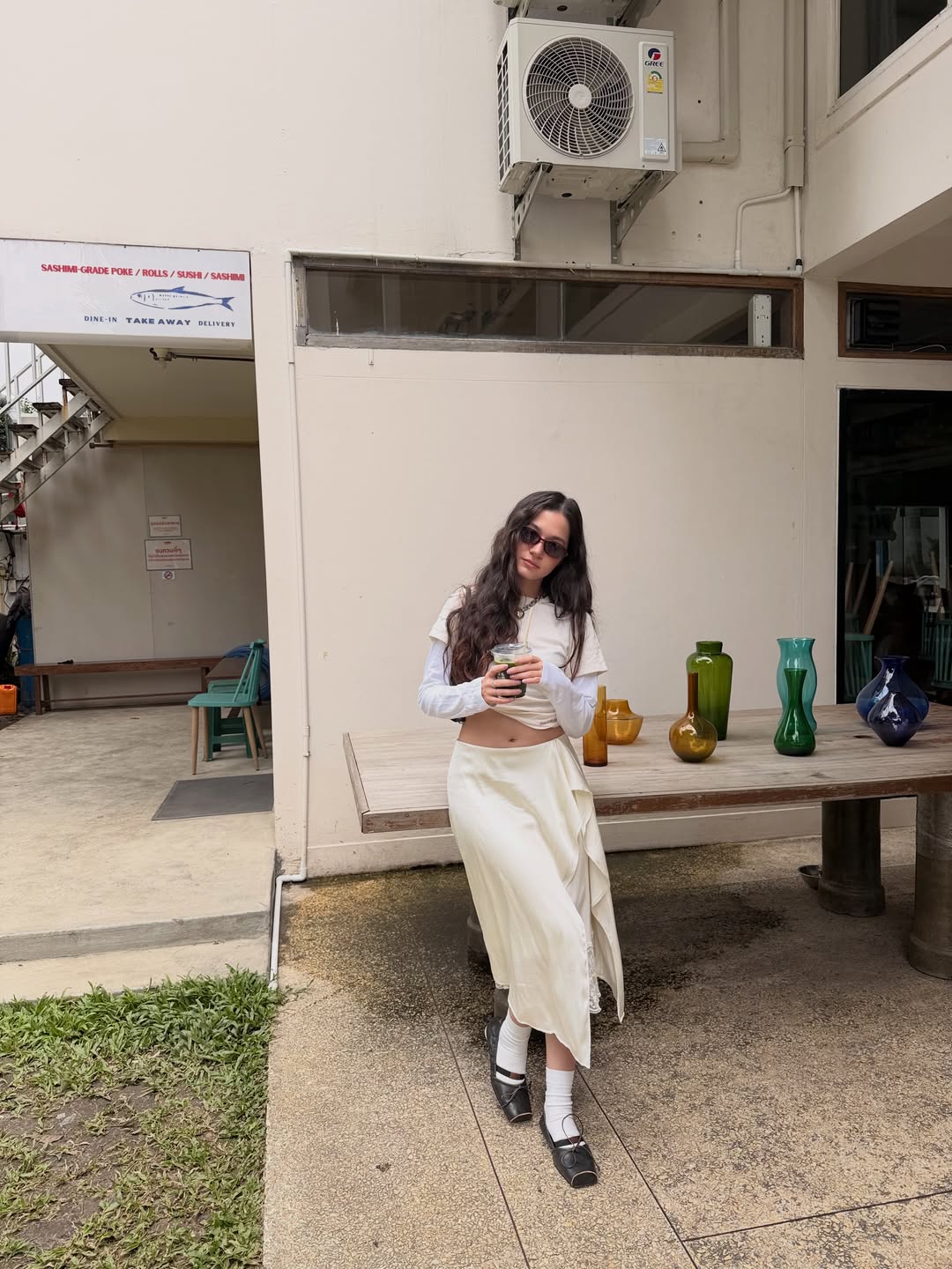 วี - วิโอเลต วอเทียร์