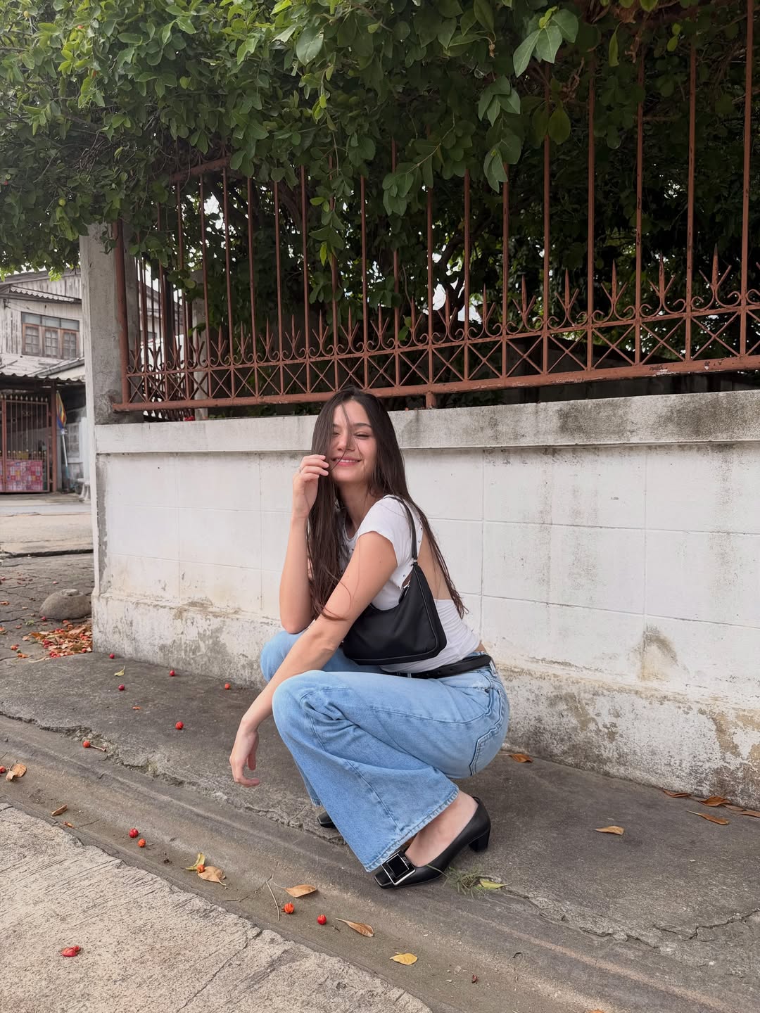 วี - วิโอเลต วอเทียร์
