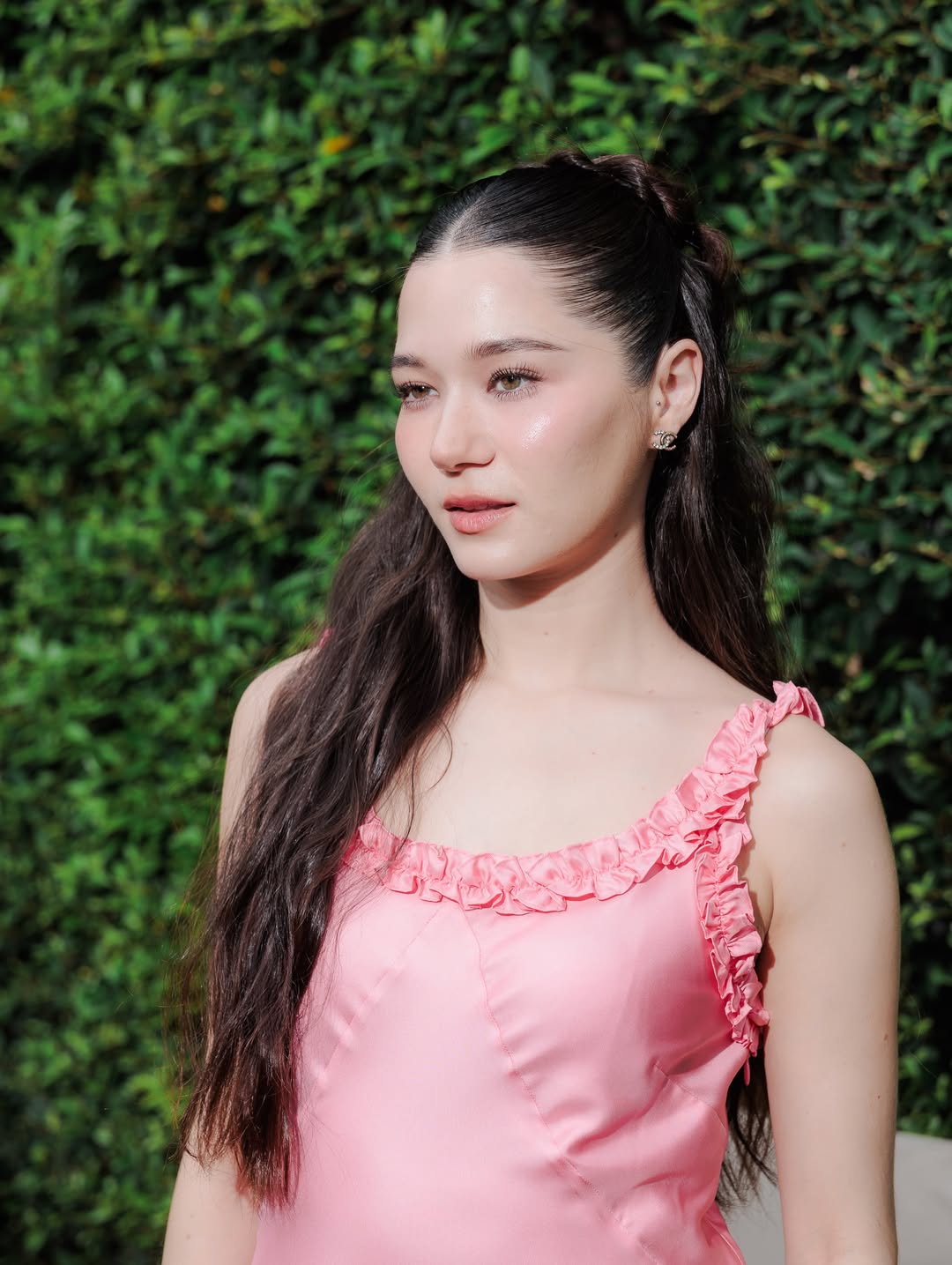 วี - วิโอเลต วอเทียร์