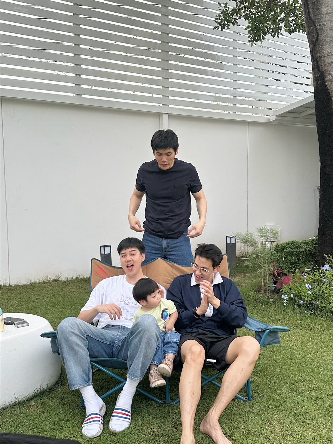 ต้น - อาชว์ ไหลสกุล