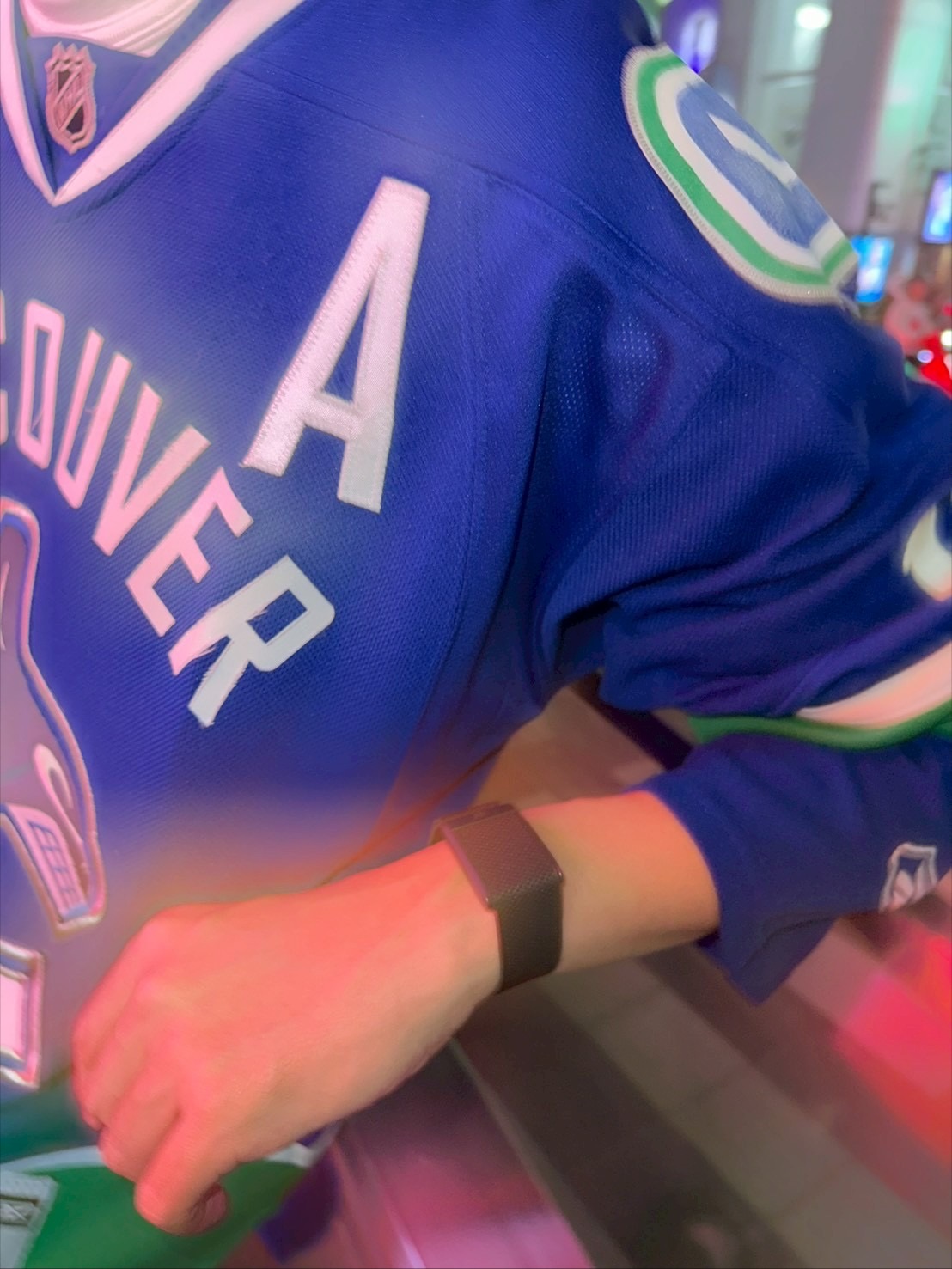 ต้น - อาชว์ ไหลสกุล