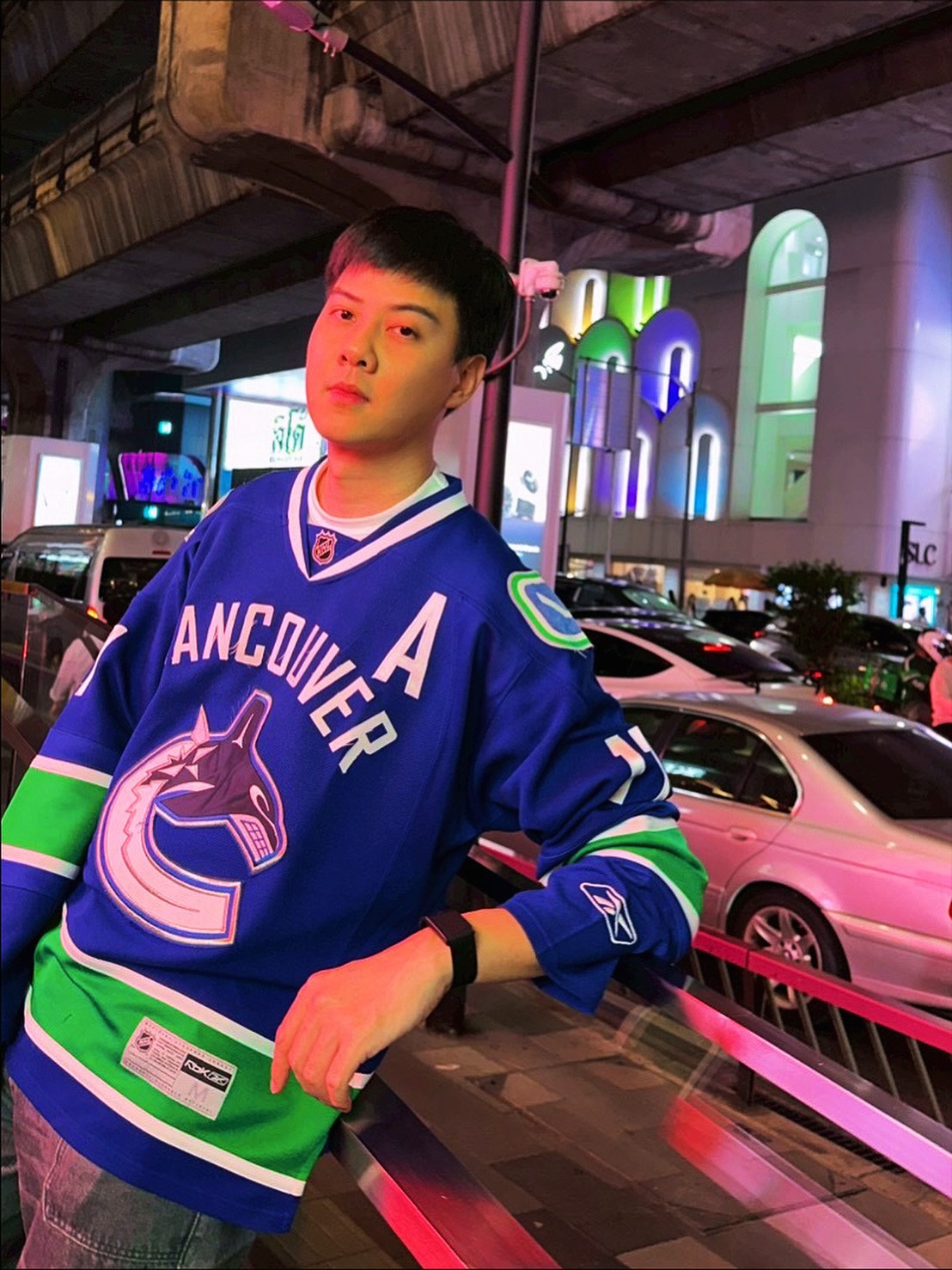 ต้น - อาชว์ ไหลสกุล