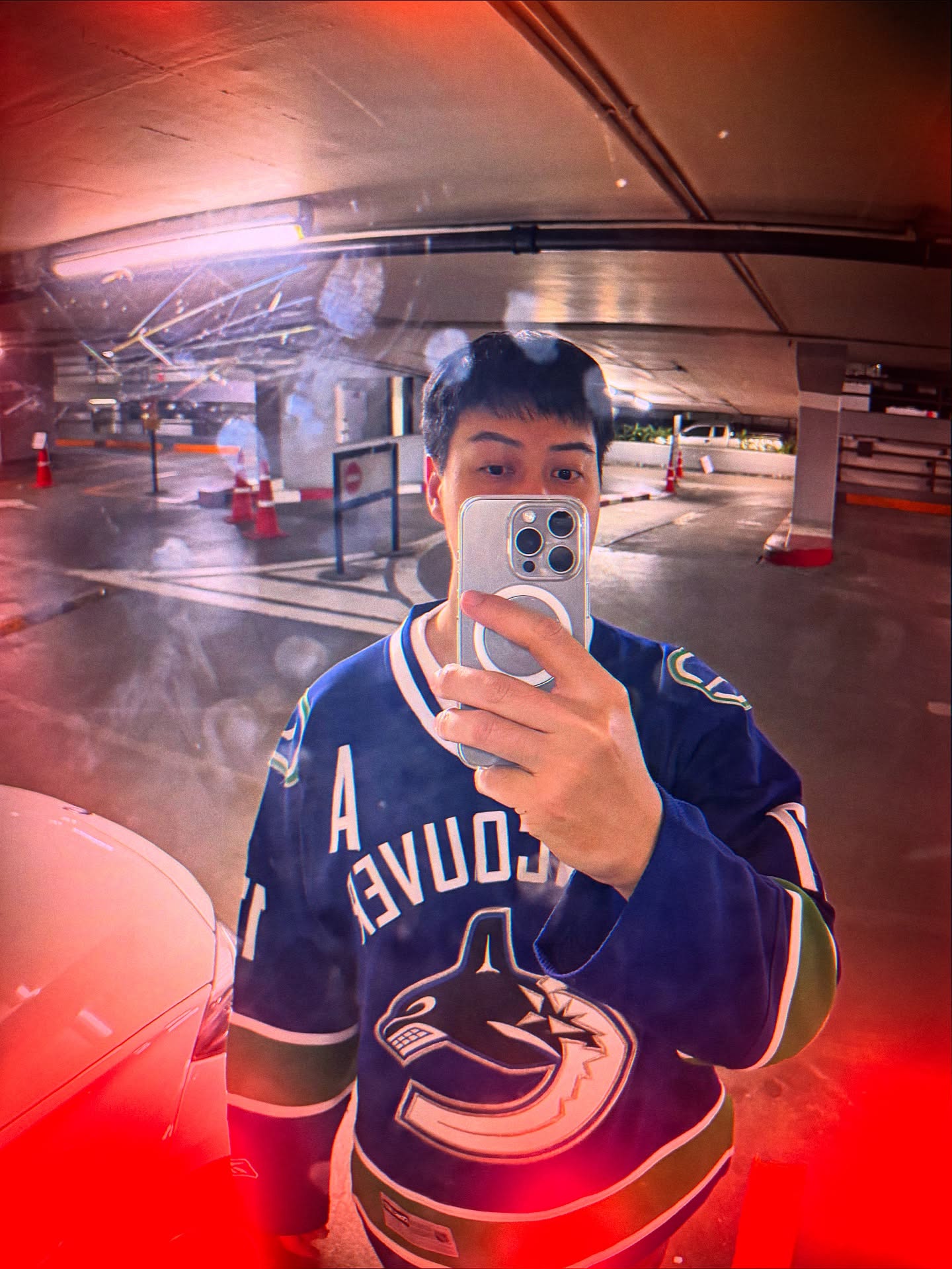 ต้น - อาชว์ ไหลสกุล