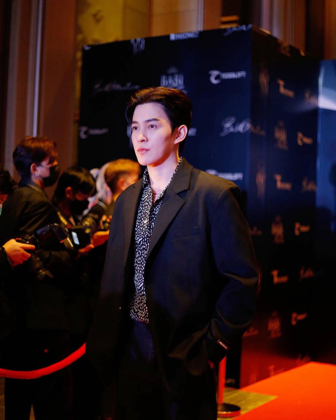 ต๊อด - ปนพงษ์ ไขแสง