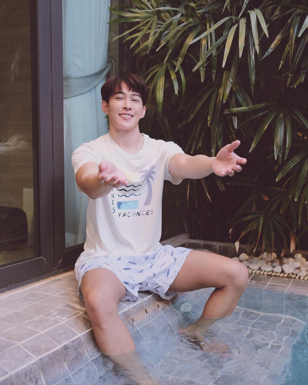 ต๊อด - ปนพงษ์ ไขแสง