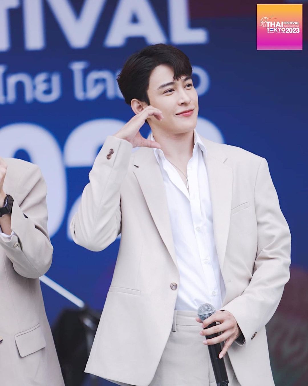 ต๊อด - ปนพงษ์ ไขแสง