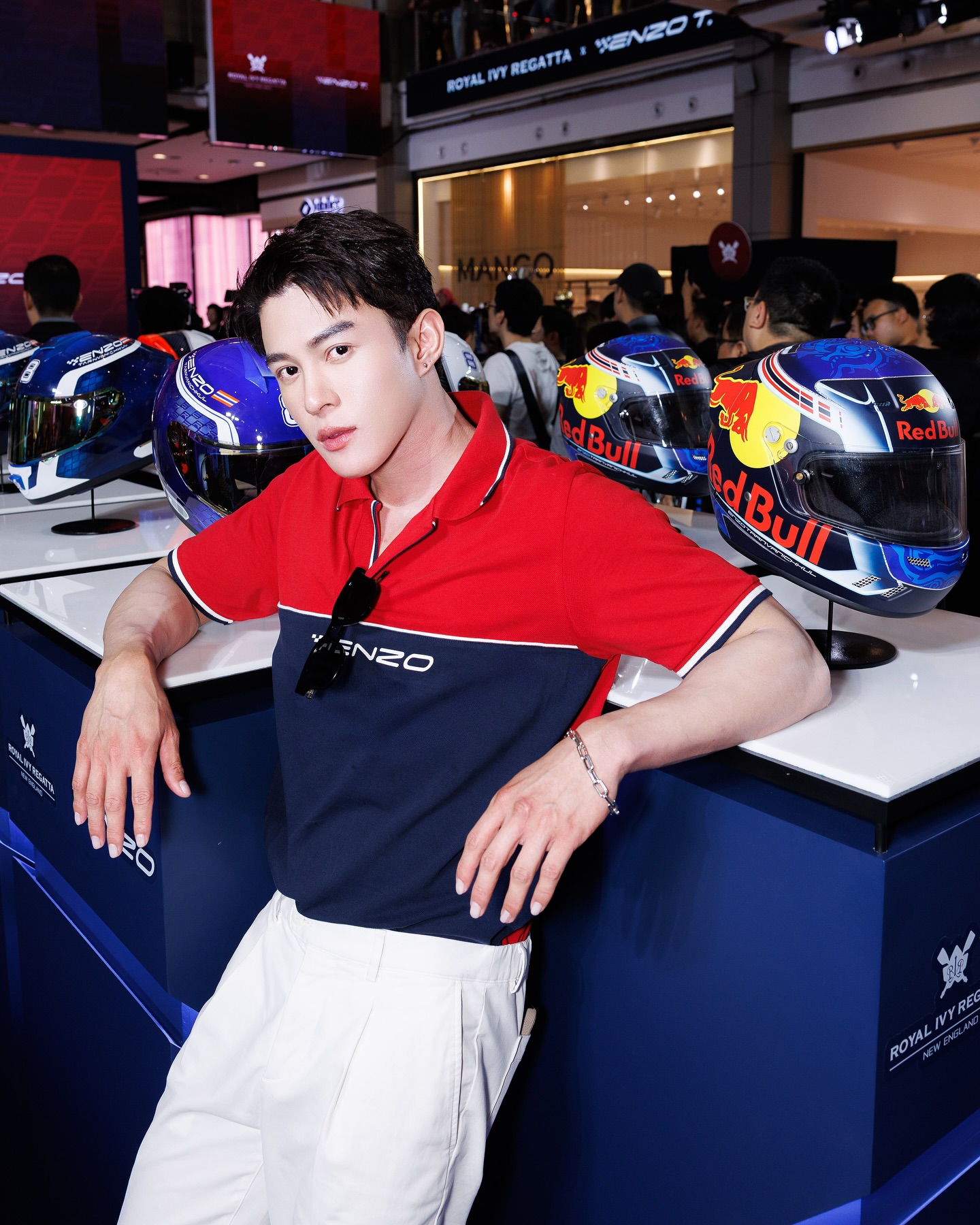 ต๊อด - ปนพงษ์ ไขแสง