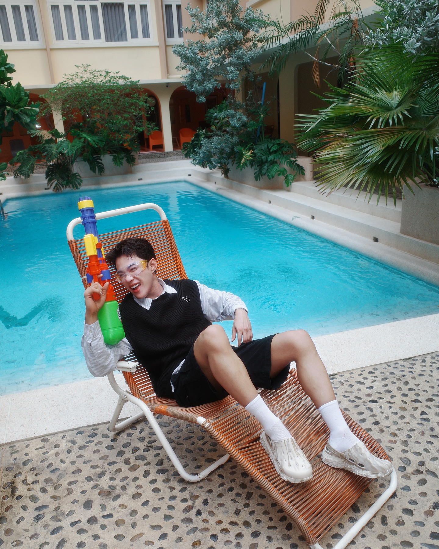 ต๊อด - ปนพงษ์ ไขแสง