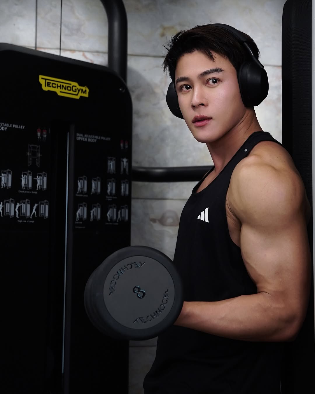 ต๊อด - ปนพงษ์ ไขแสง
