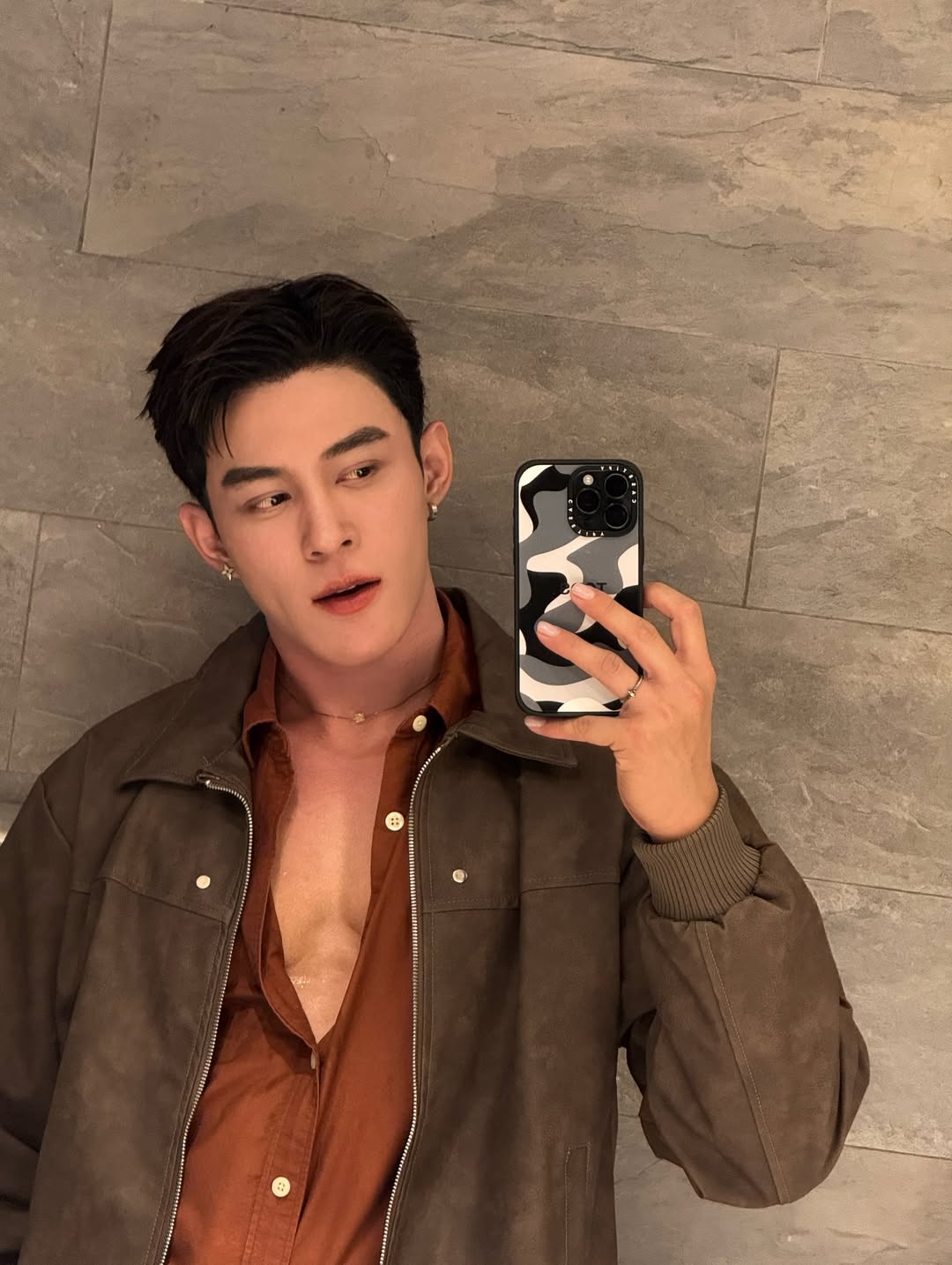 ต๊อด - ปนพงษ์ ไขแสง