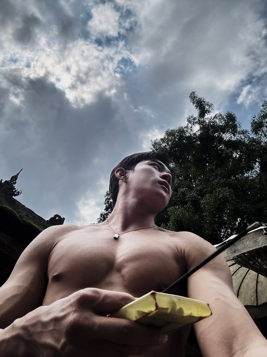 ต๊อด - ปนพงษ์ ไขแสง