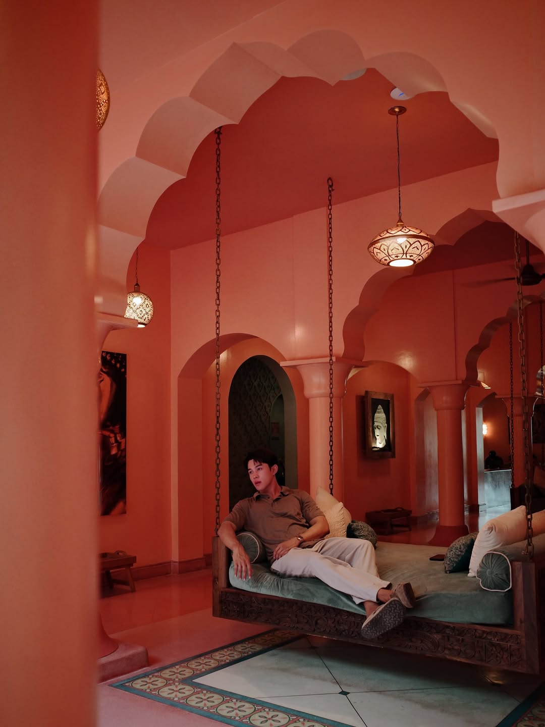 ต๊อด - ปนพงษ์ ไขแสง