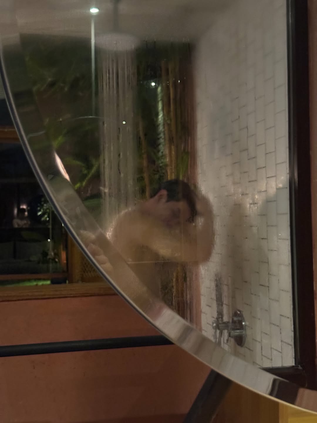 ต๊อด - ปนพงษ์ ไขแสง