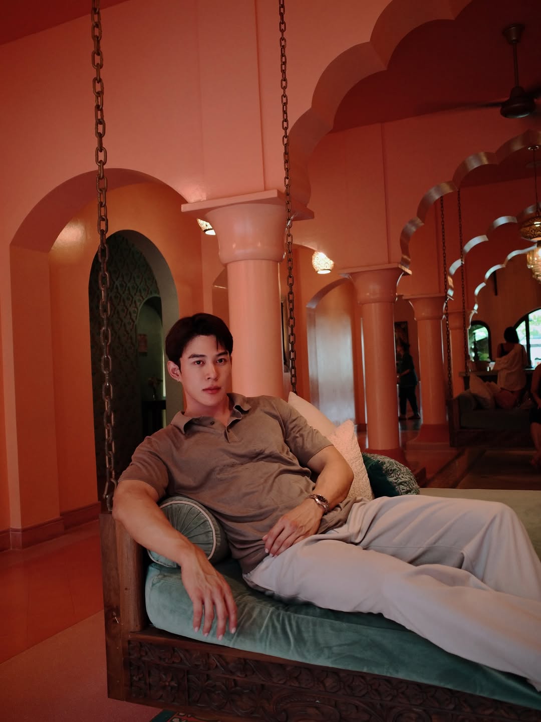 ต๊อด - ปนพงษ์ ไขแสง