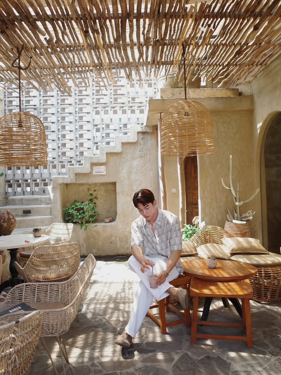 ต๊อด - ปนพงษ์ ไขแสง