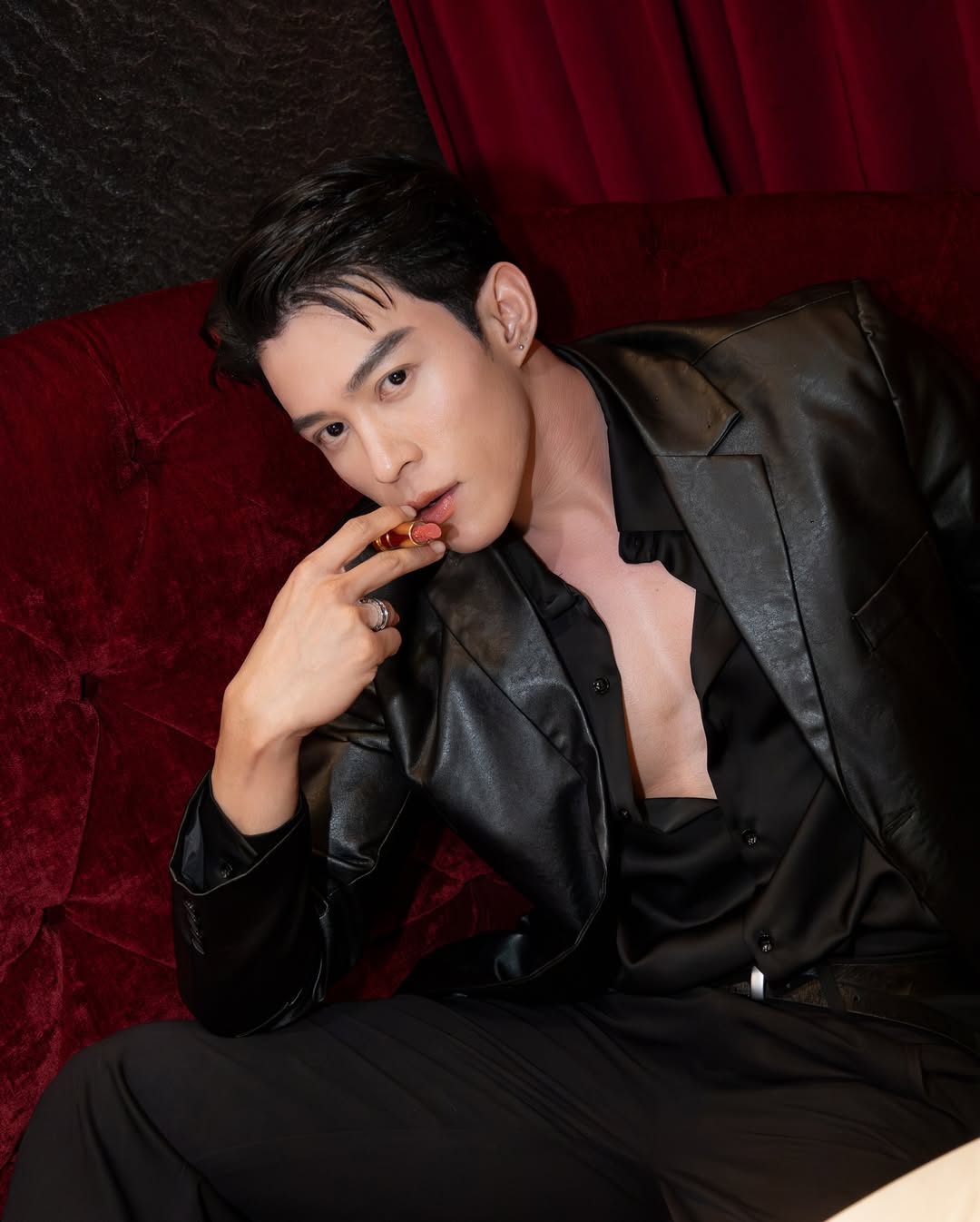 ต๊อด - ปนพงษ์ ไขแสง