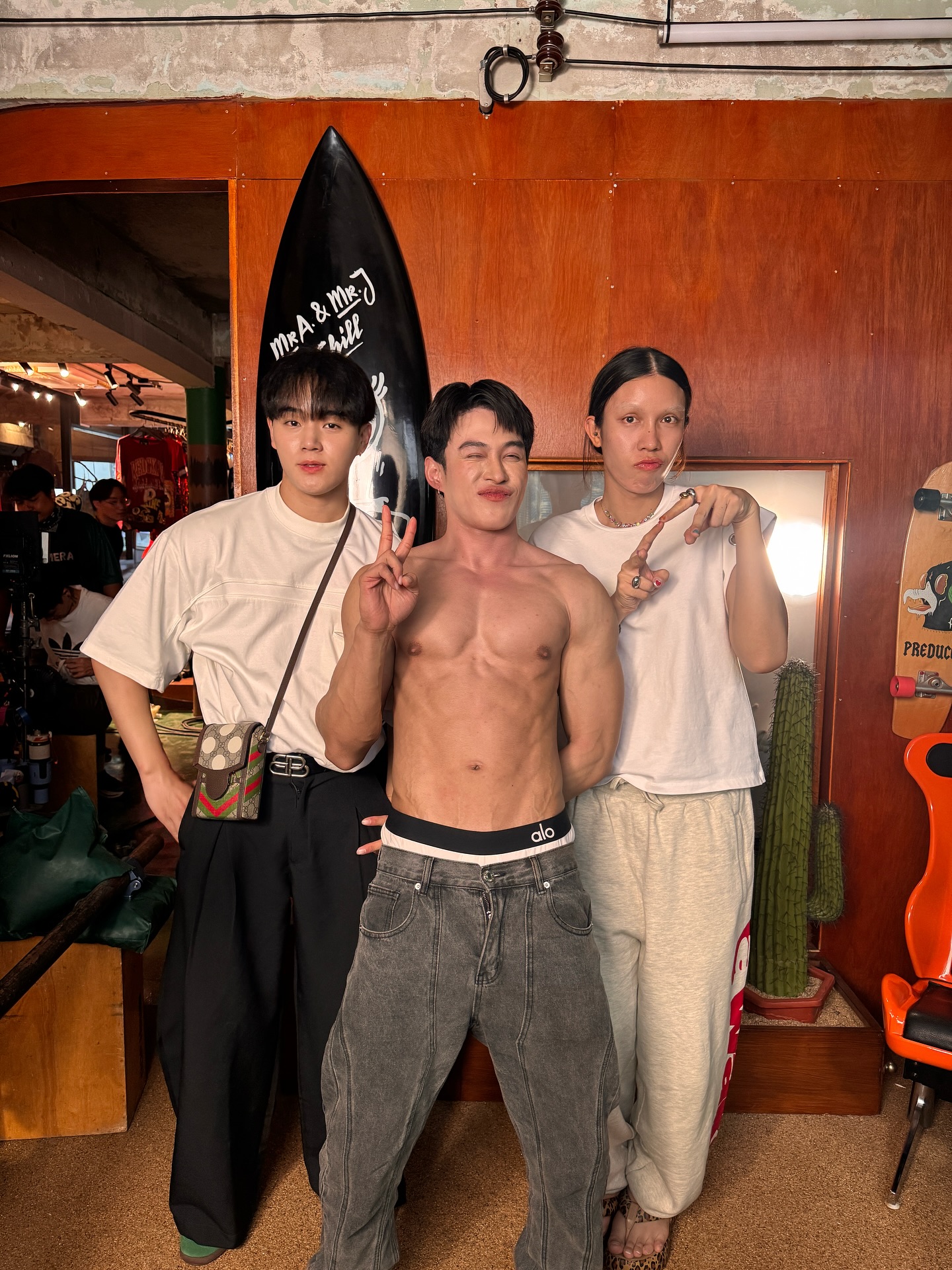 ต๊อด - ปนพงษ์ ไขแสง