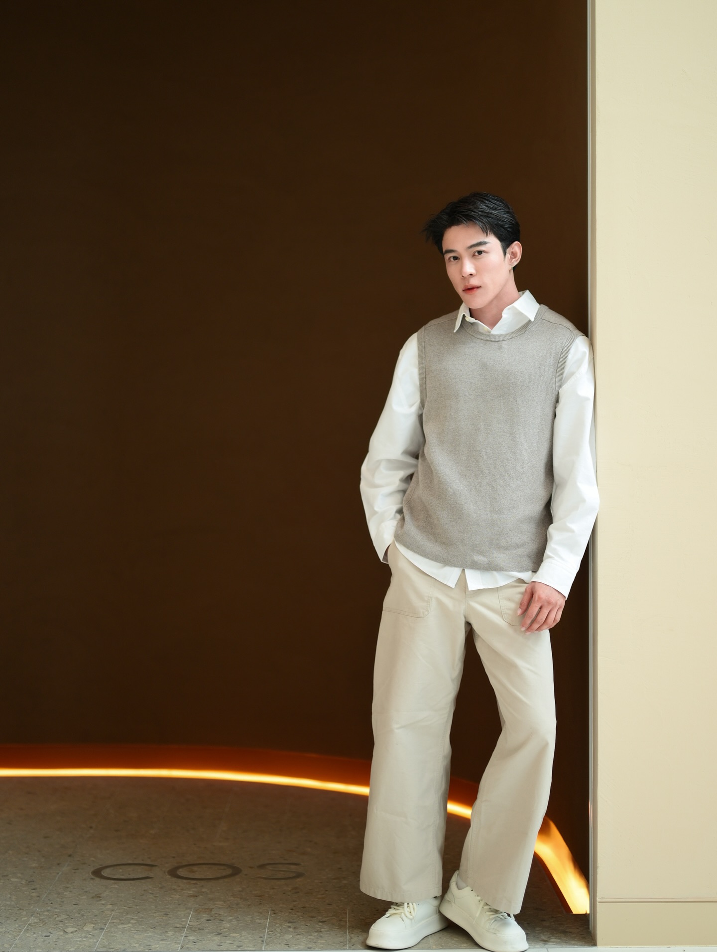 ต๊อด - ปนพงษ์ ไขแสง