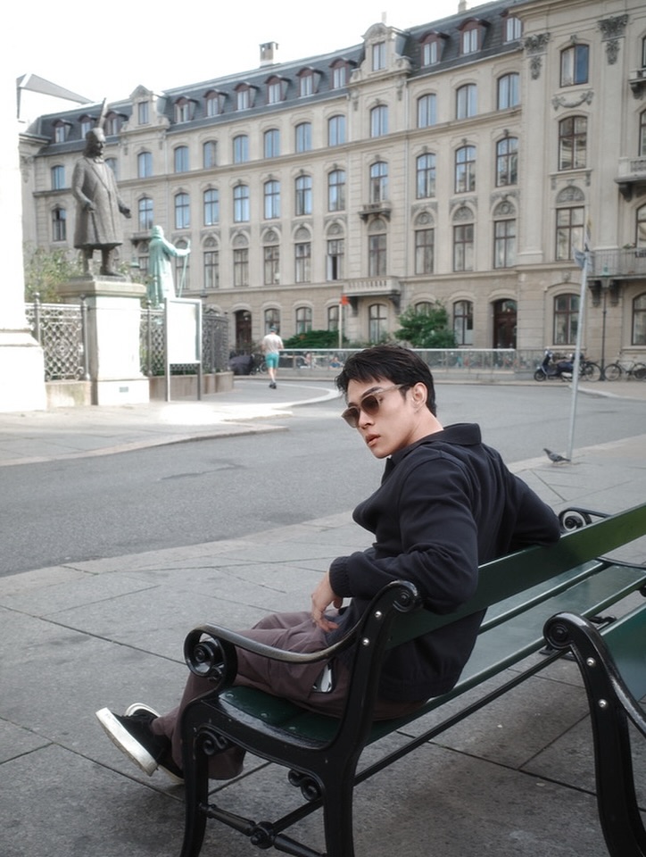 ต๊อด - ปนพงษ์ ไขแสง