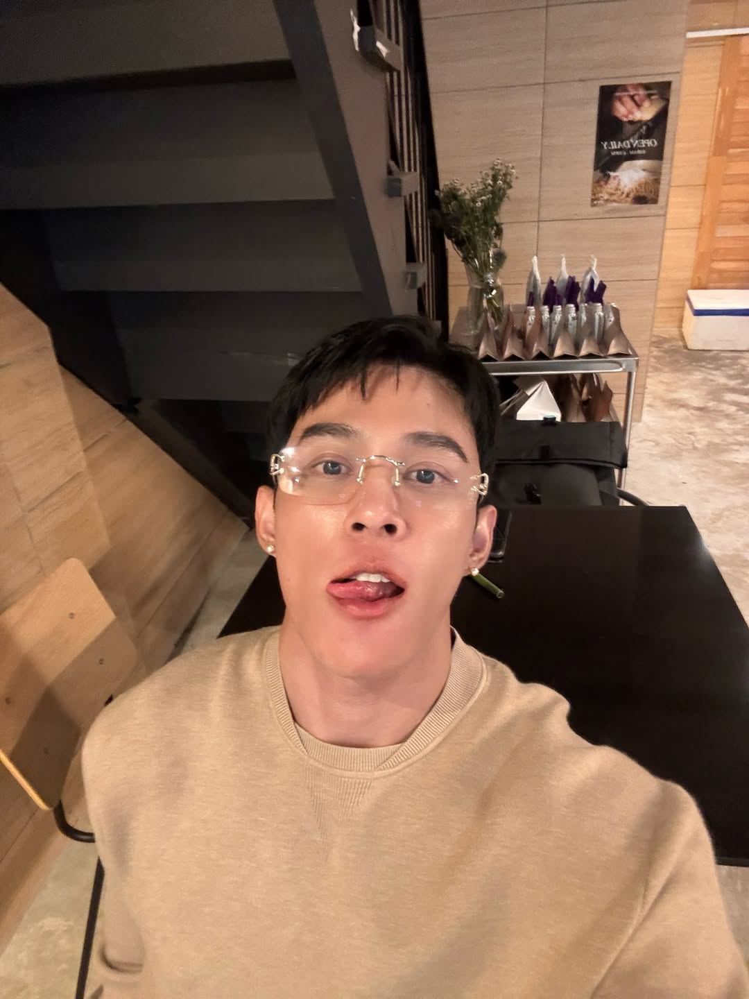 ต๊อด - ปนพงษ์ ไขแสง