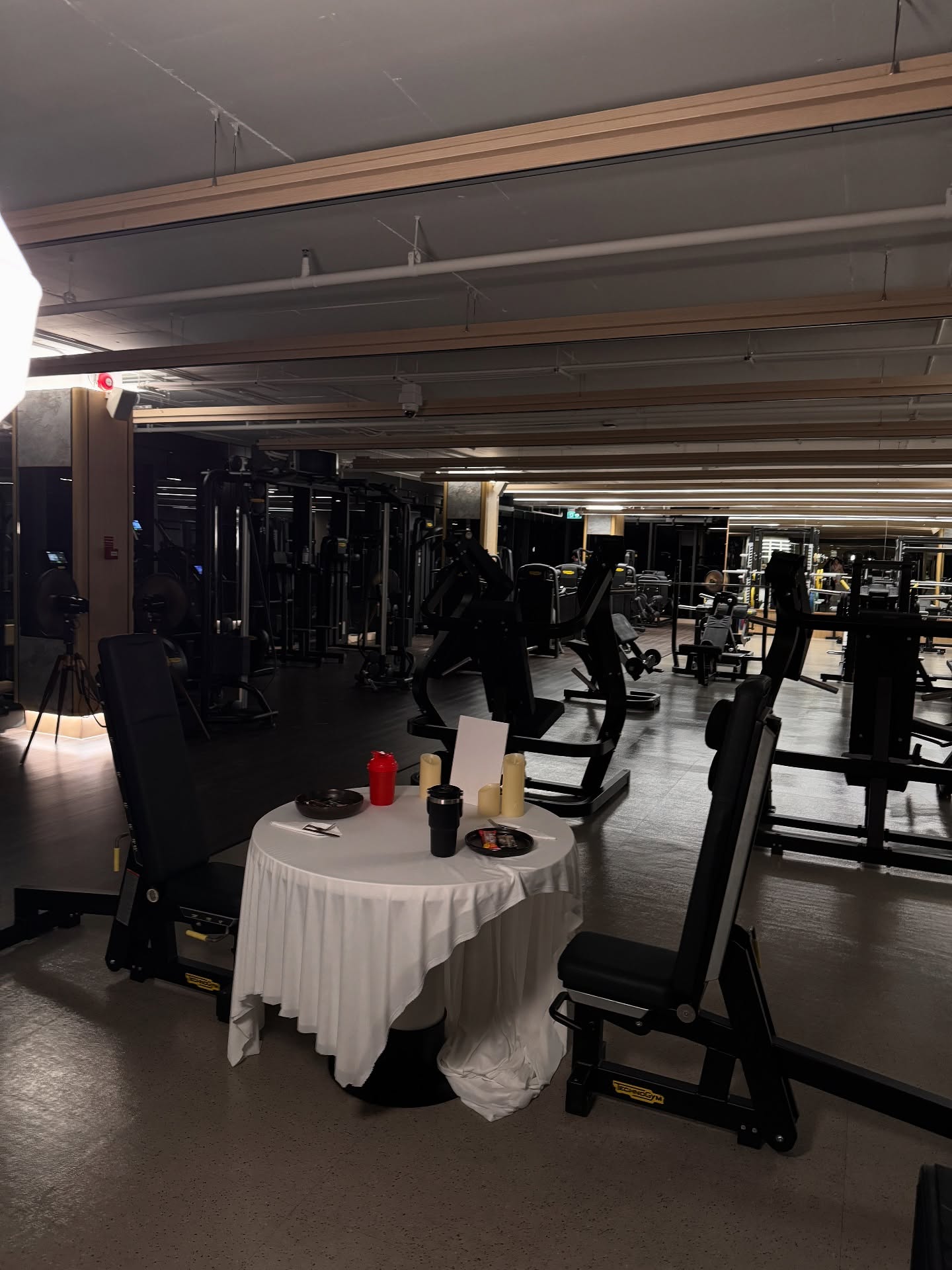 ต๊อด - ปนพงษ์ ไขแสง