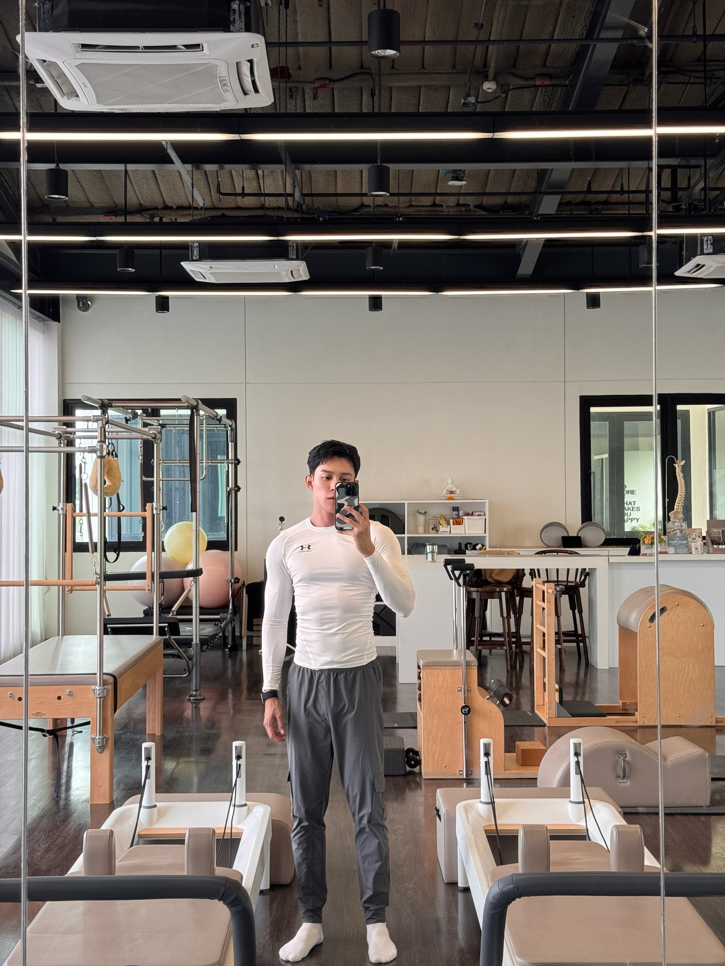 ต๊อด - ปนพงษ์ ไขแสง