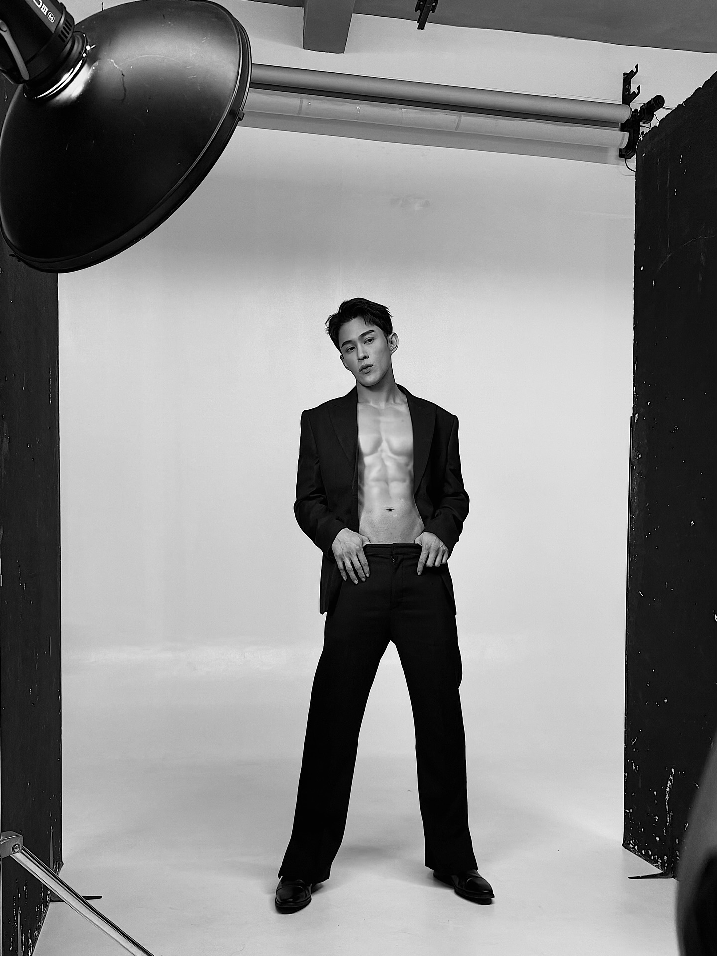 ต๊อด - ปนพงษ์ ไขแสง