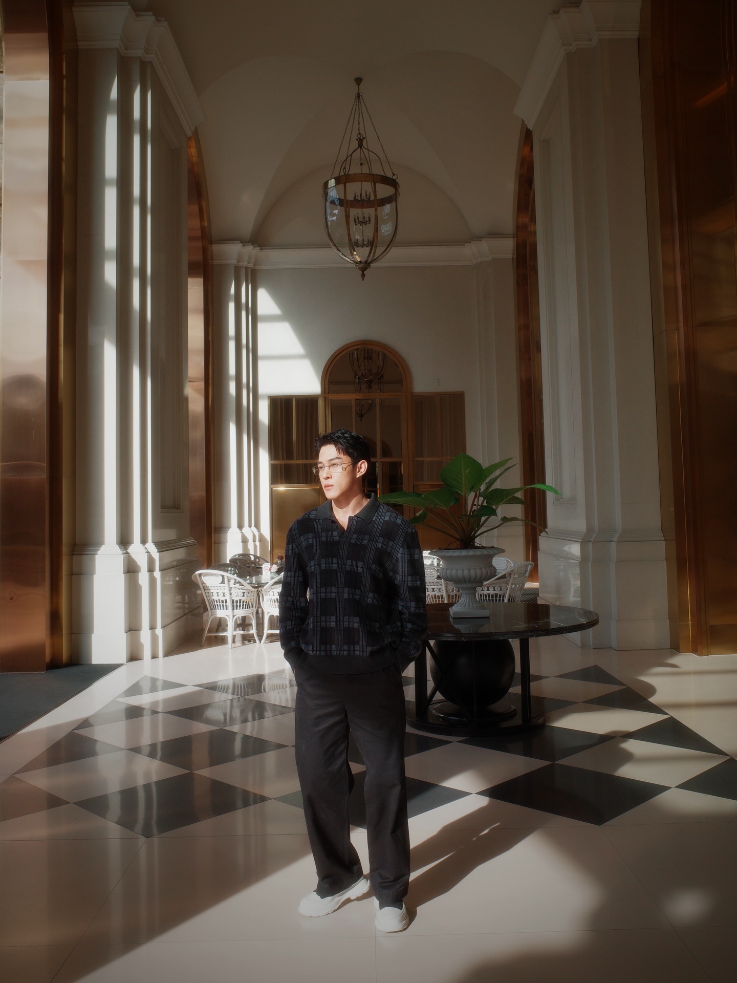 ต๊อด - ปนพงษ์ ไขแสง