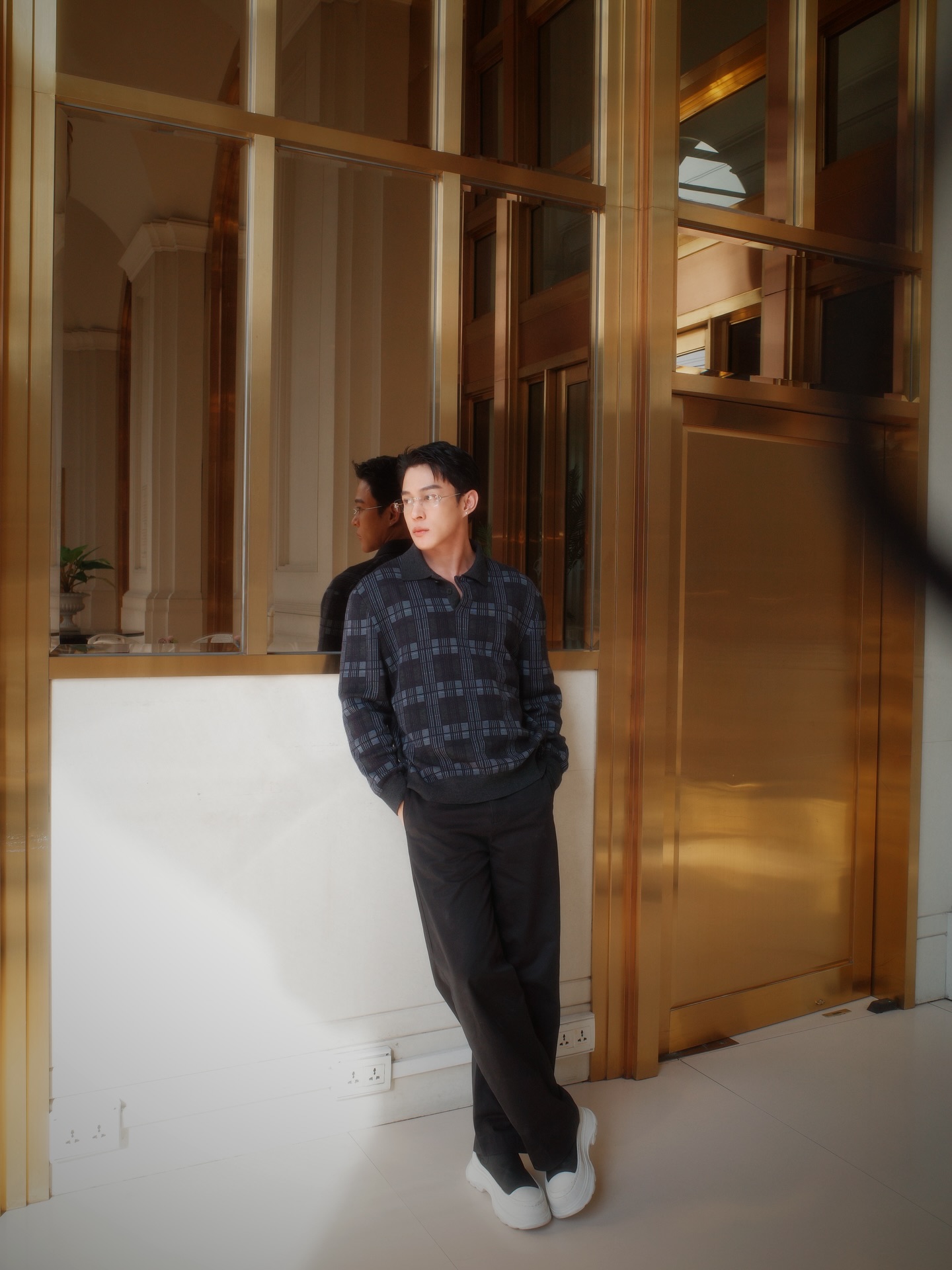 ต๊อด - ปนพงษ์ ไขแสง