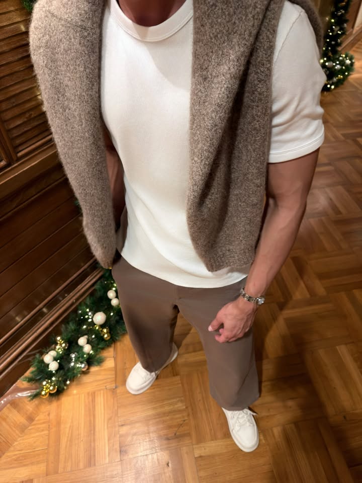 ต๊อด - ปนพงษ์ ไขแสง