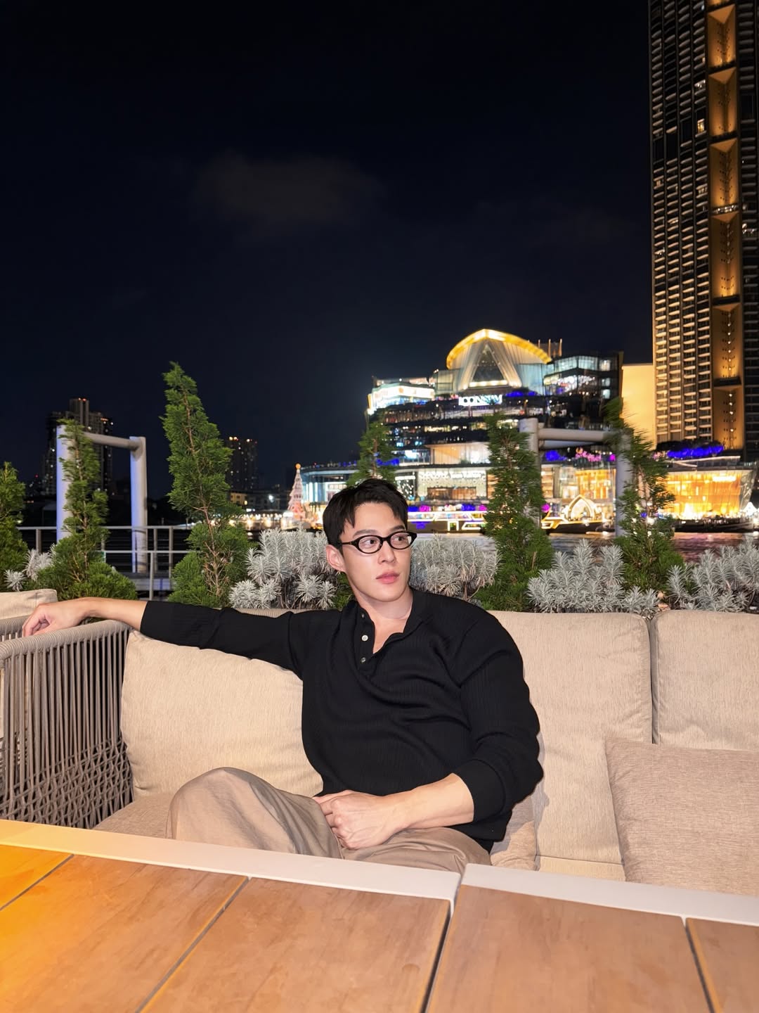 ต๊อด - ปนพงษ์ ไขแสง