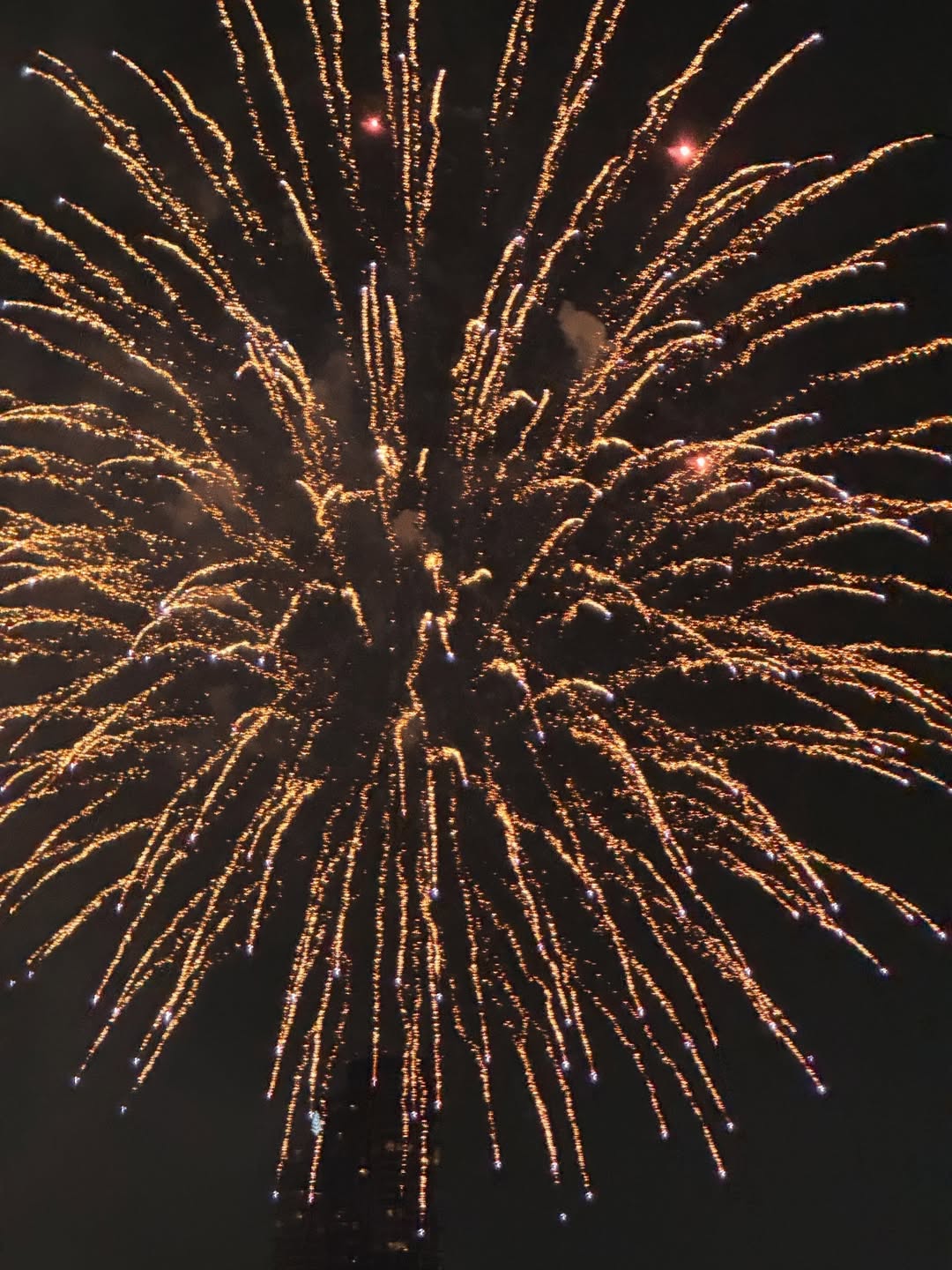 ต๊อด - ปนพงษ์ ไขแสง