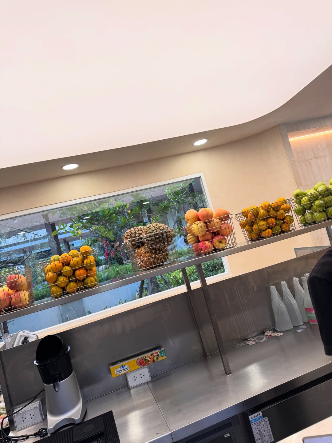 ต๊อด - ปนพงษ์ ไขแสง