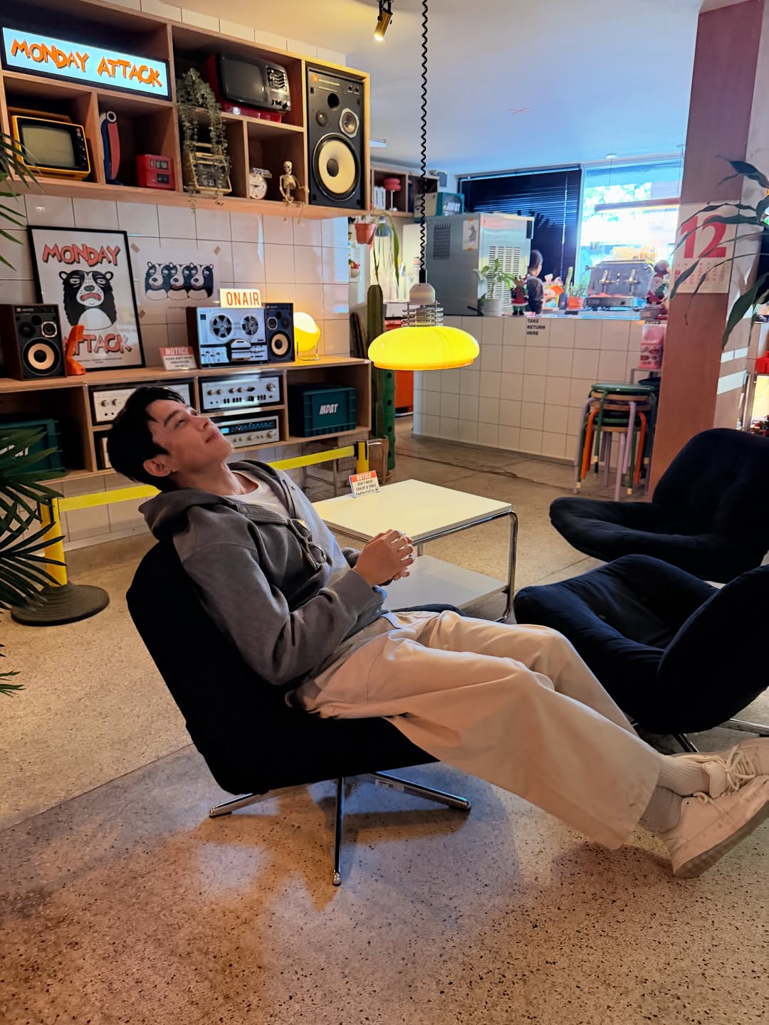 ต๊อด - ปนพงษ์ ไขแสง