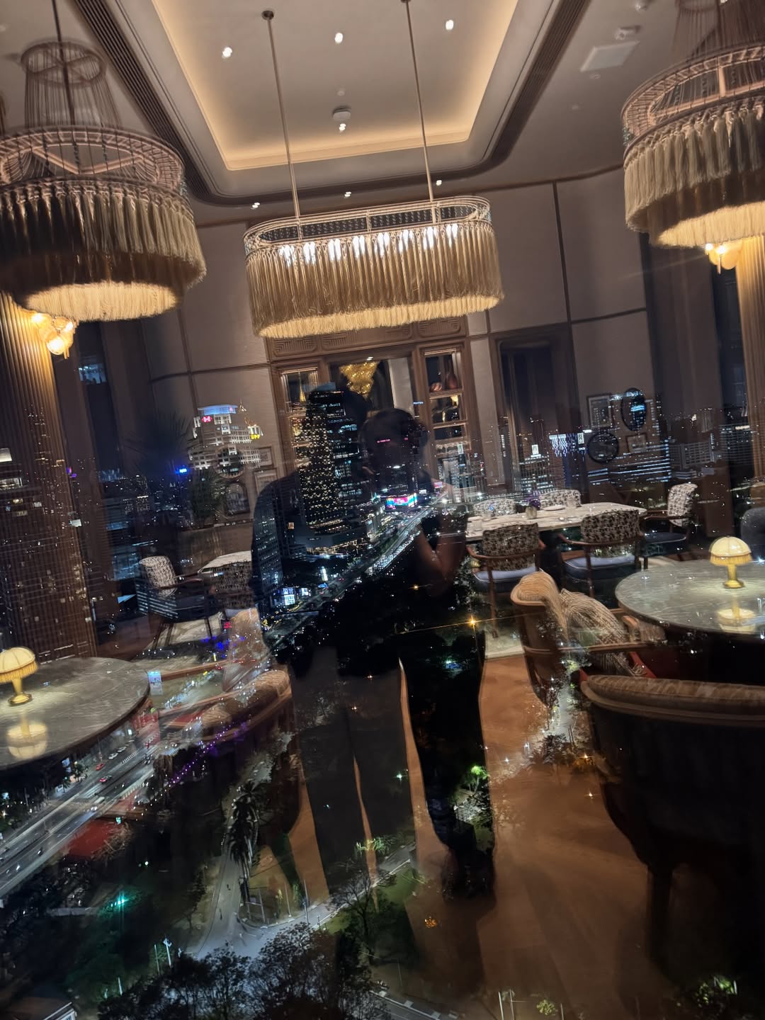 ต๊อด - ปนพงษ์ ไขแสง